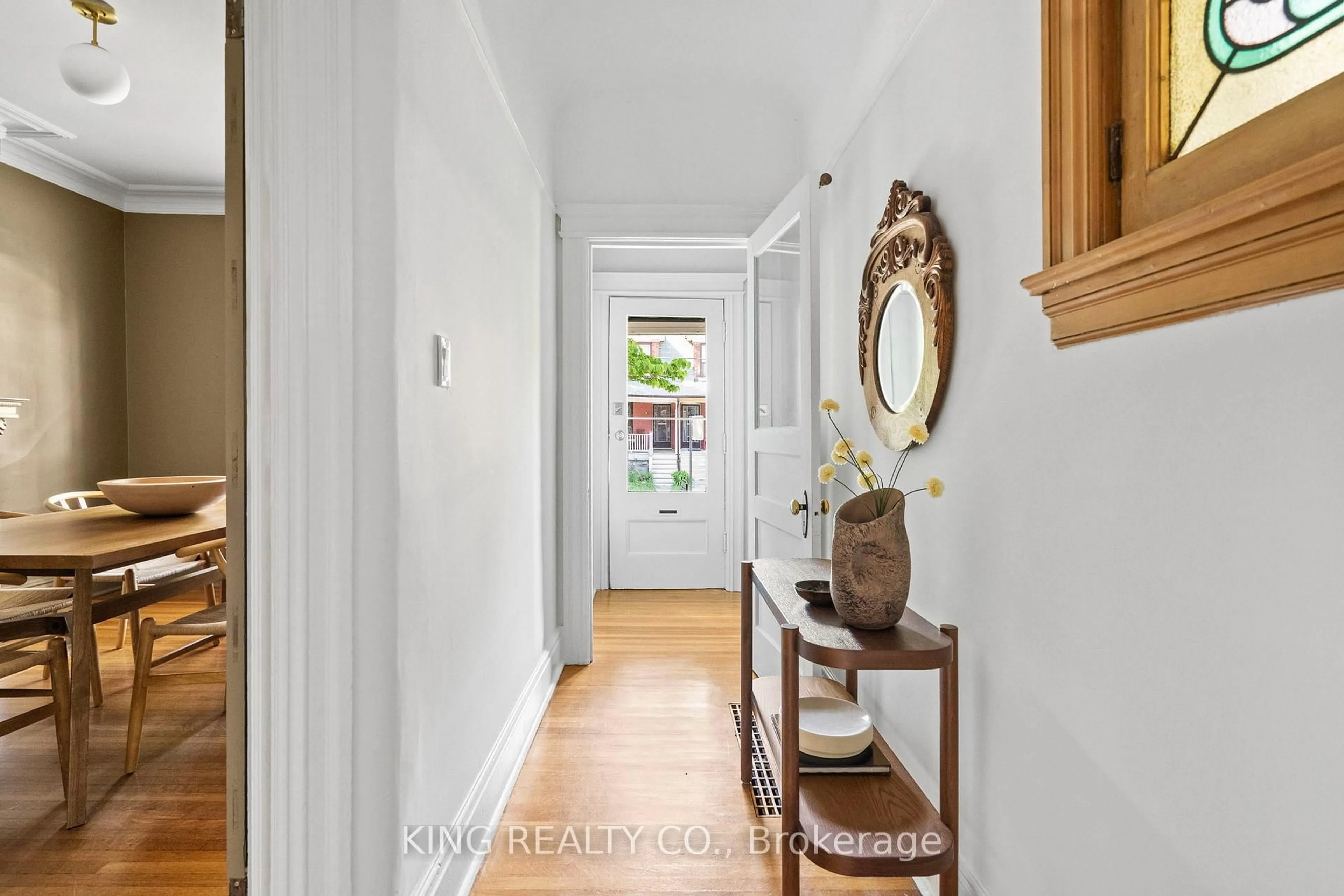 Indoor entryway for 83 Olive Ave, Toronto Ontario M6G 1V2