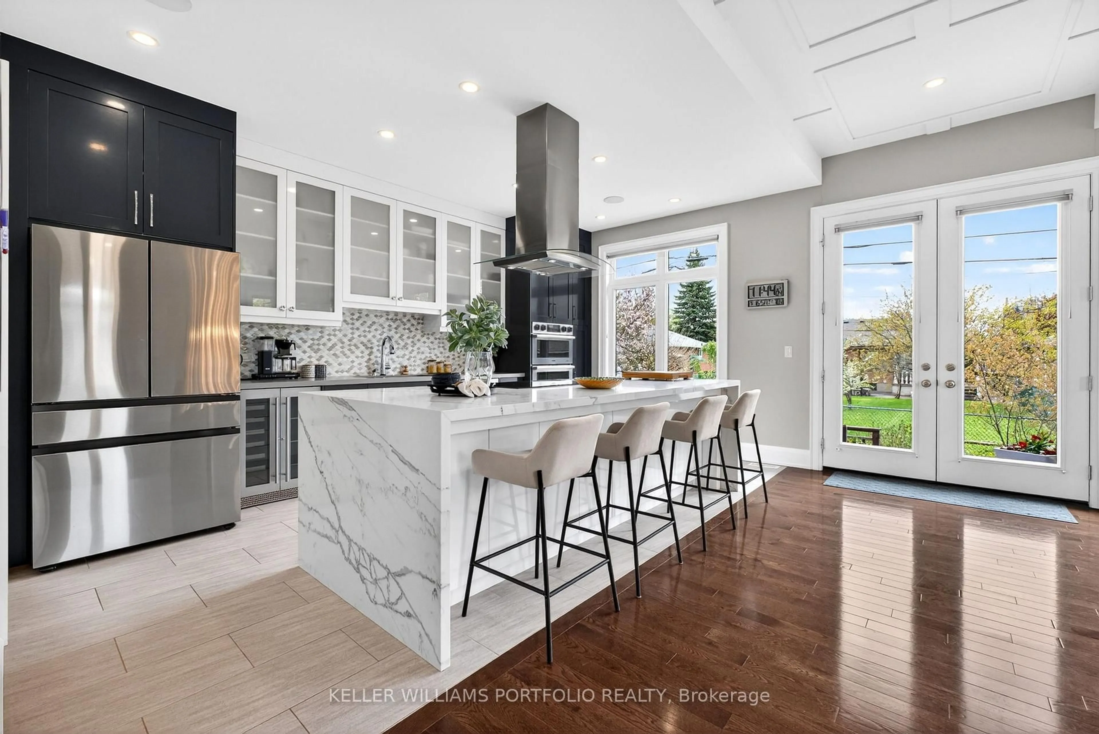 Open concept kitchen, ceramic/tile floor for 9 Baintree East St, Toronto Ontario M3H 3X6