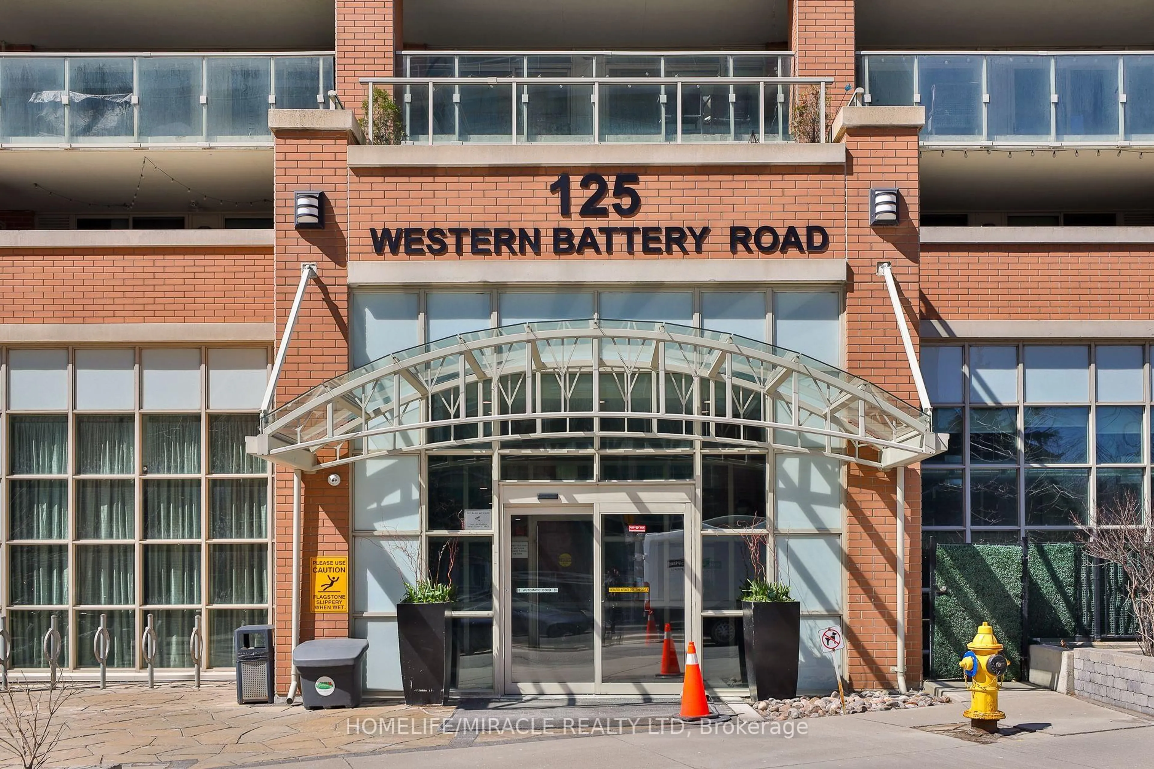 Unknown for 125 Western Battery Rd #2815, Toronto Ontario M6K 3R8