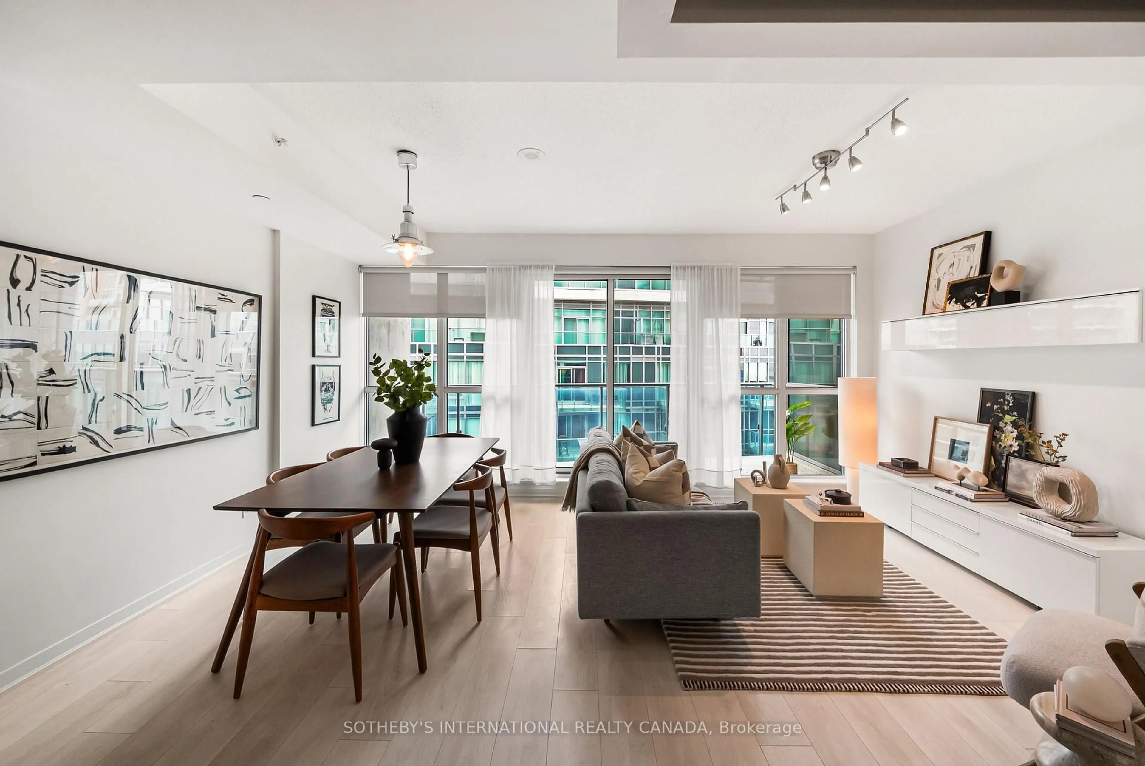 Living room with furniture, unknown for 150 East Liberty St #1405, Toronto Ontario M6K 3R5