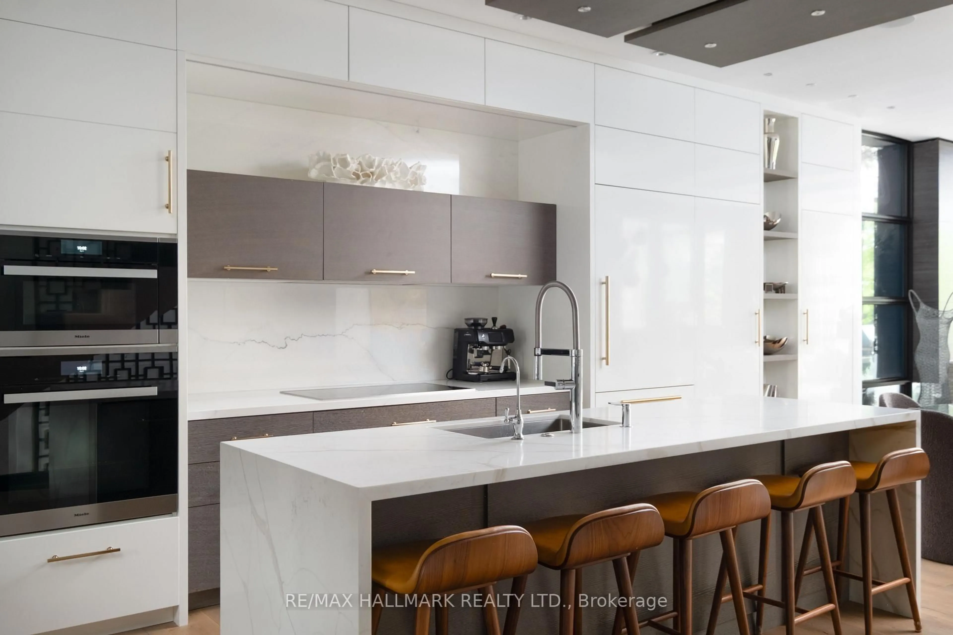 Contemporary kitchen, ceramic/tile floor for 23 Lowther Ave, Toronto Ontario M5R 1C5