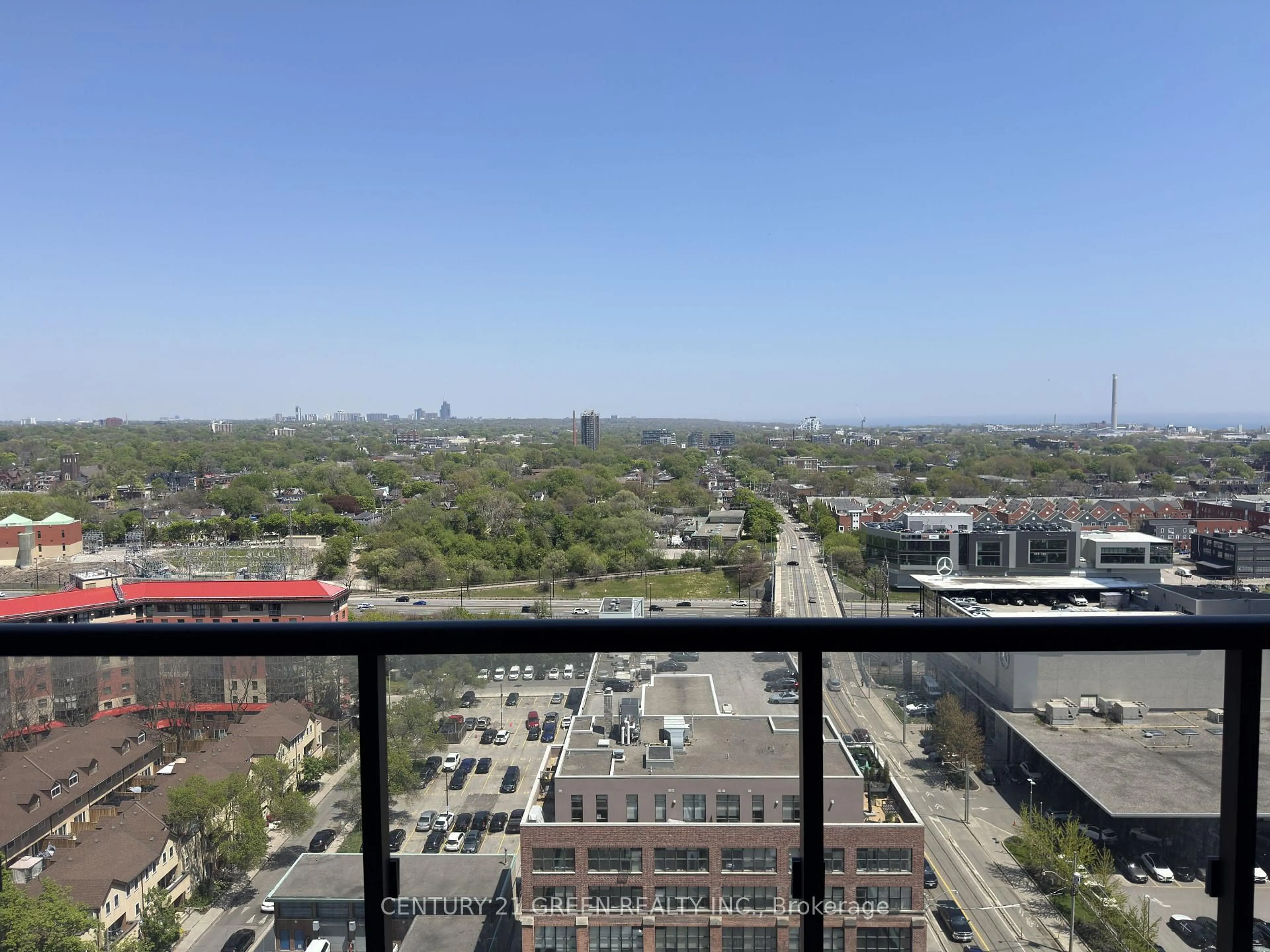 A pic of a room for 130 River St, Toronto Ontario M5A 0R8