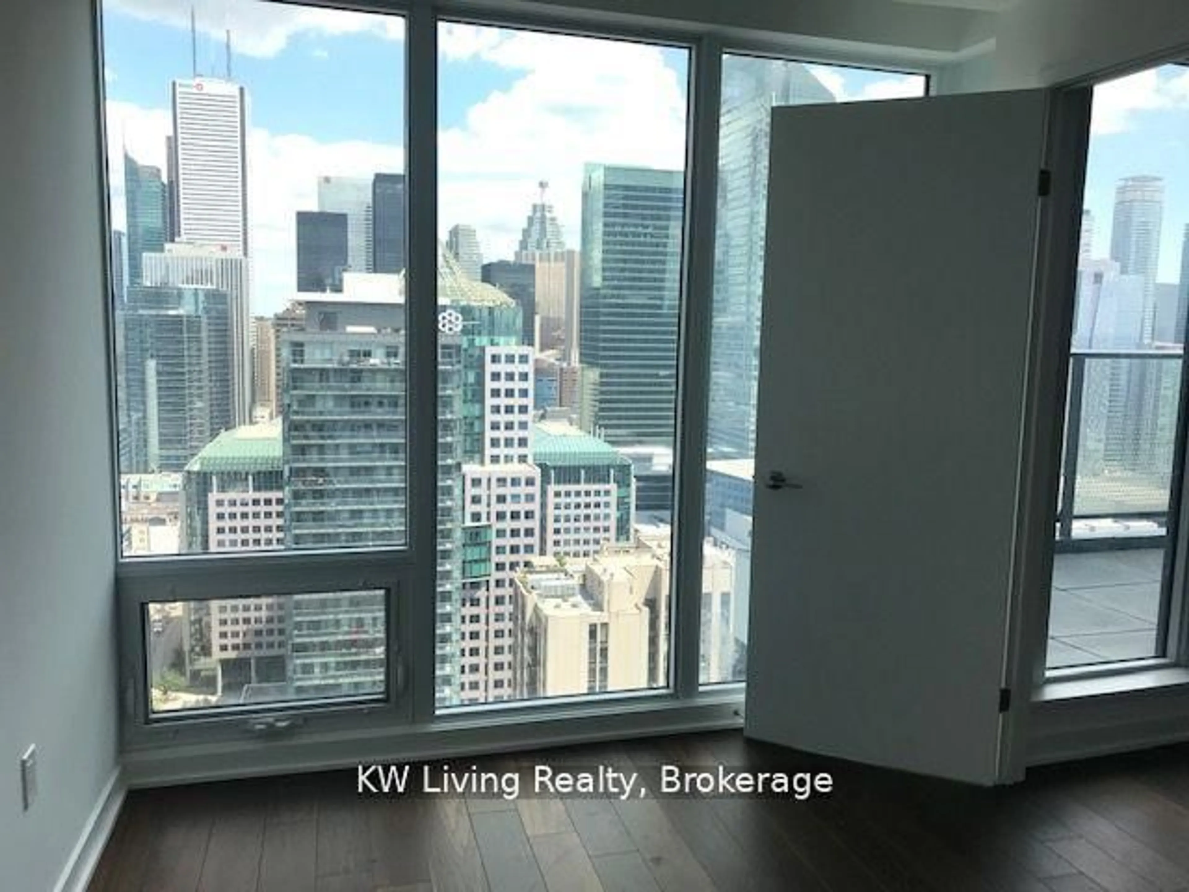 A pic of a room for 115 Blue Jays Way #4001, Toronto Ontario M5V 0N4