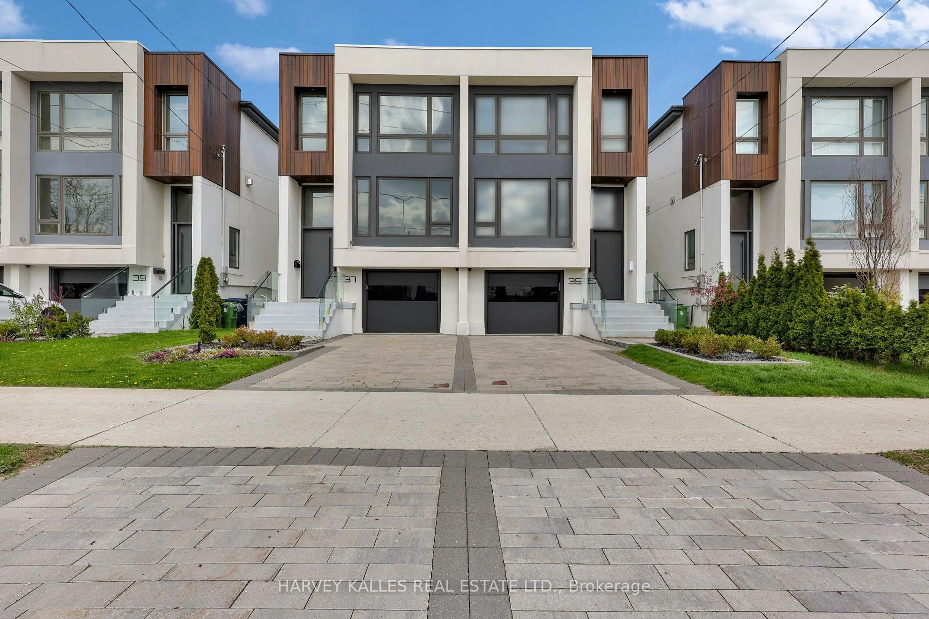 Home with brick exterior material, street for 35 Wilmington Ave, Toronto Ontario M3H 5J1