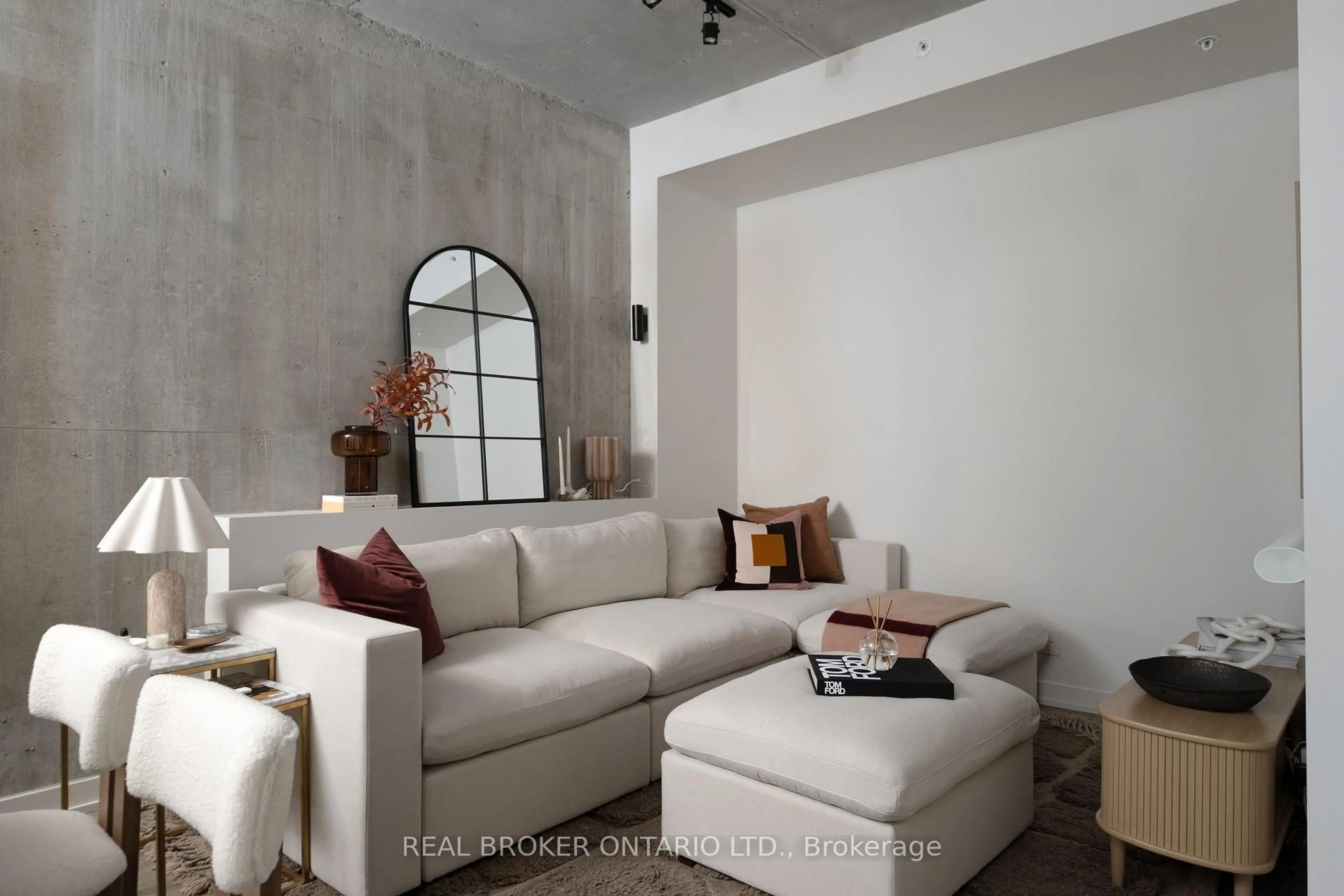 Living room with furniture, unknown for 39 Brant St #PH24, Toronto Ontario M5V 0M8