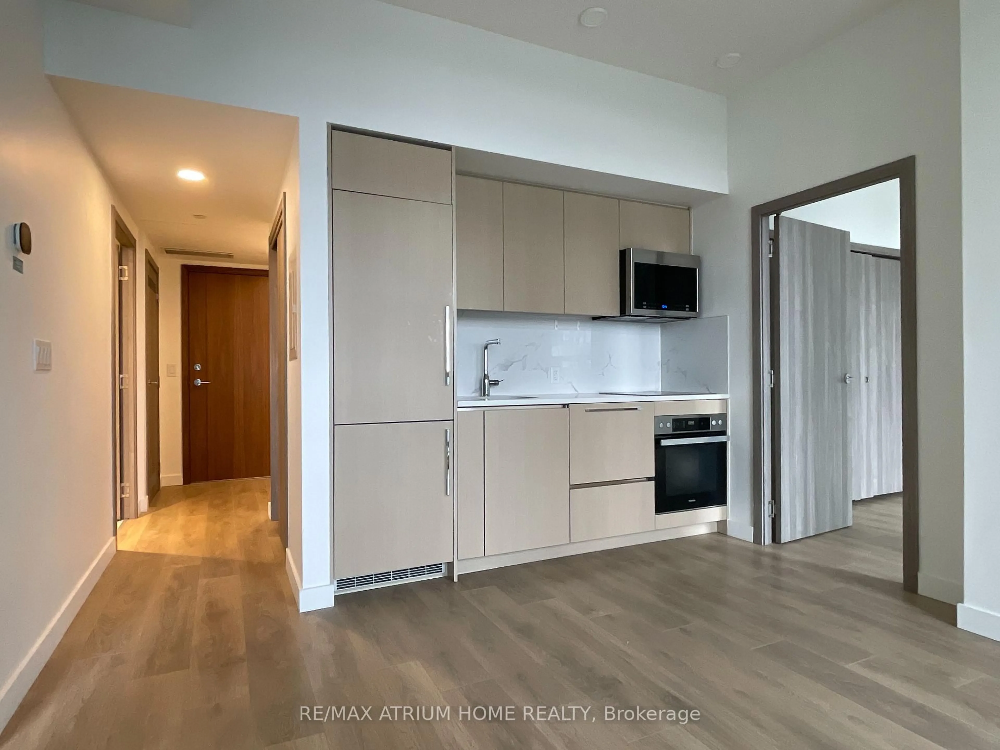 Unknown for 38 Widmer St #2208, Toronto Ontario M5V 2E9