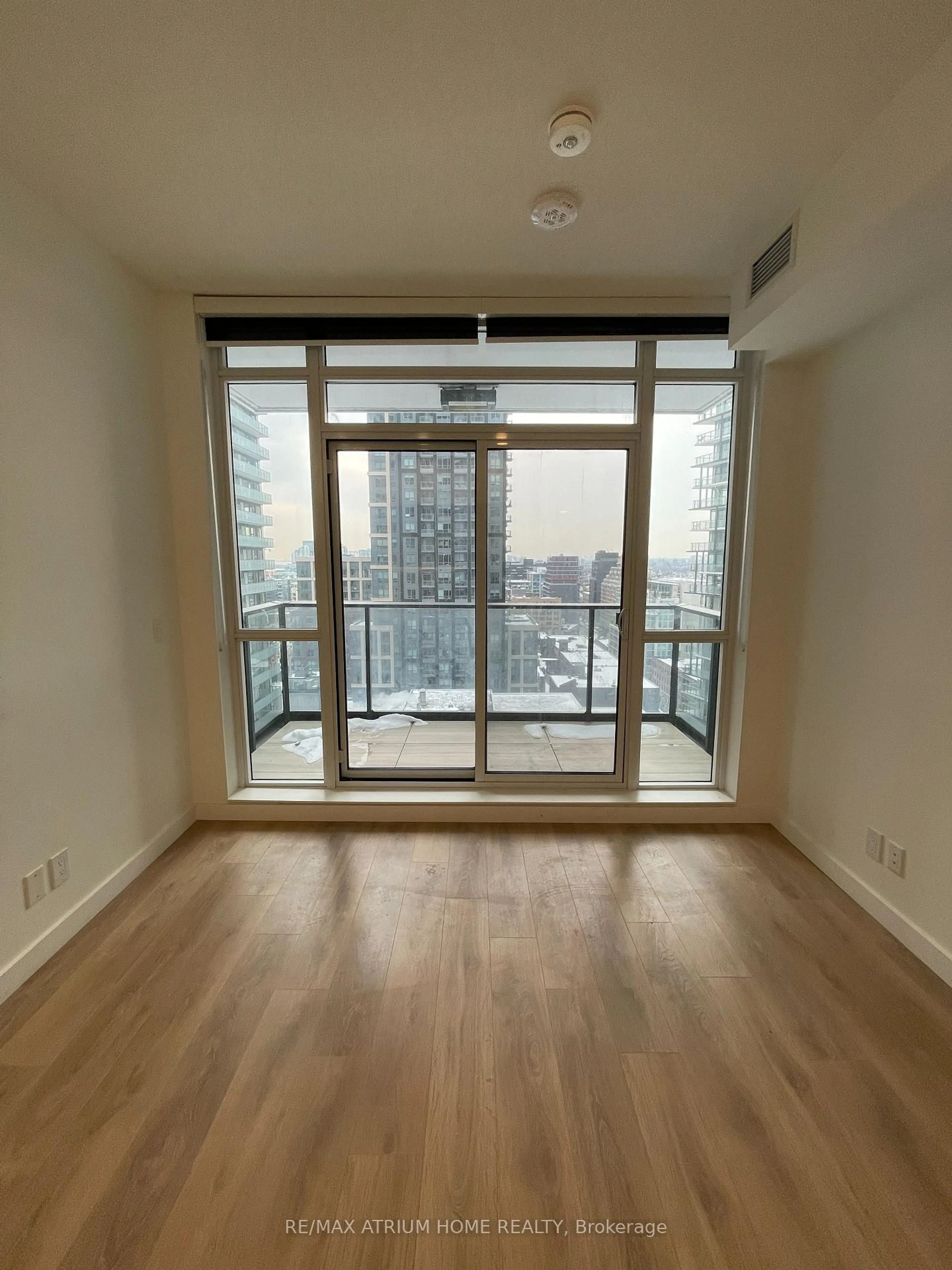 A pic of a room for 38 Widmer St #2208, Toronto Ontario M5V 2E9
