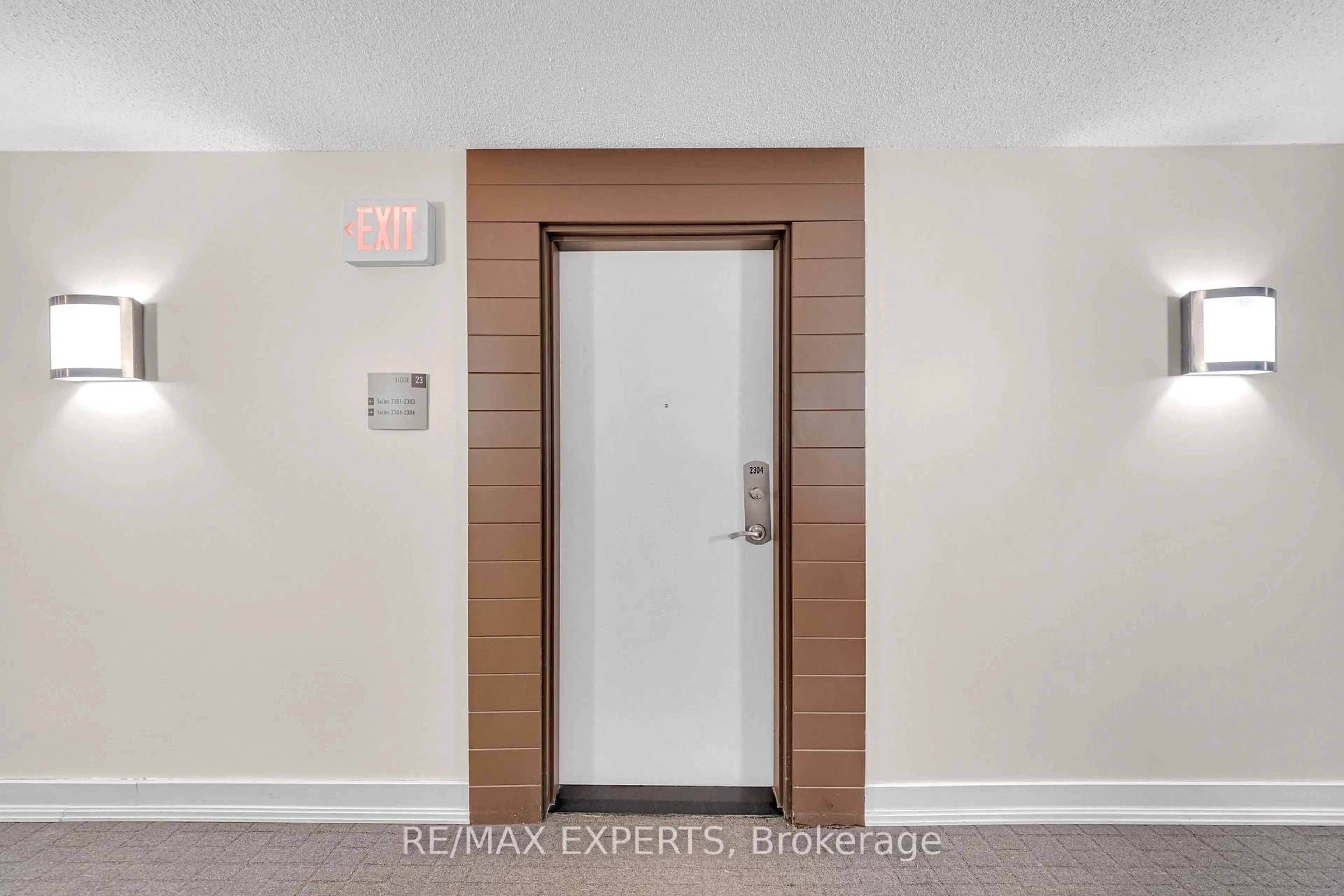 Indoor entryway for 2191 Yonge St #2304, Toronto Ontario M4S 3H8