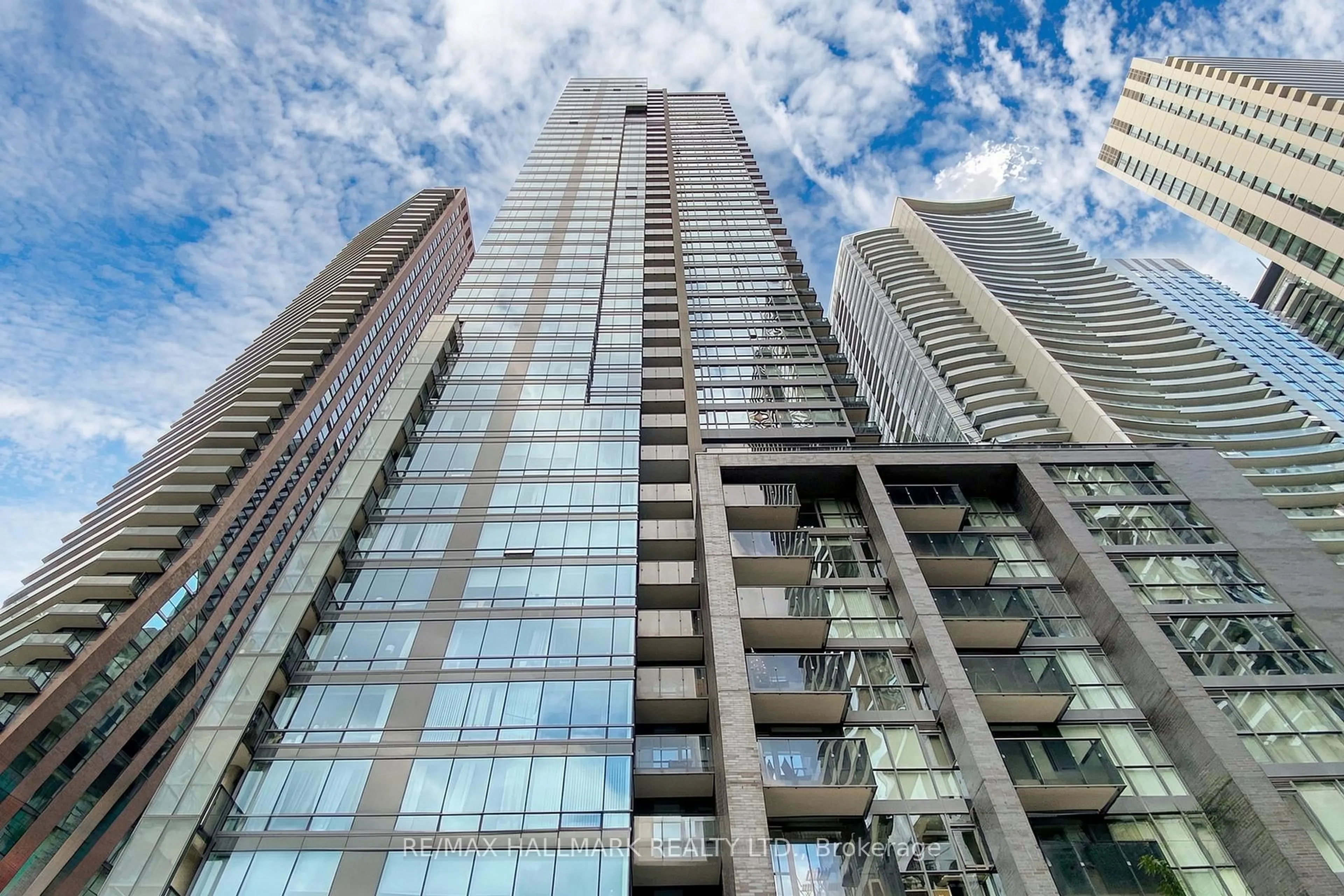 Unknown for 295 Adelaide St #313, Toronto Ontario M5V 0L4