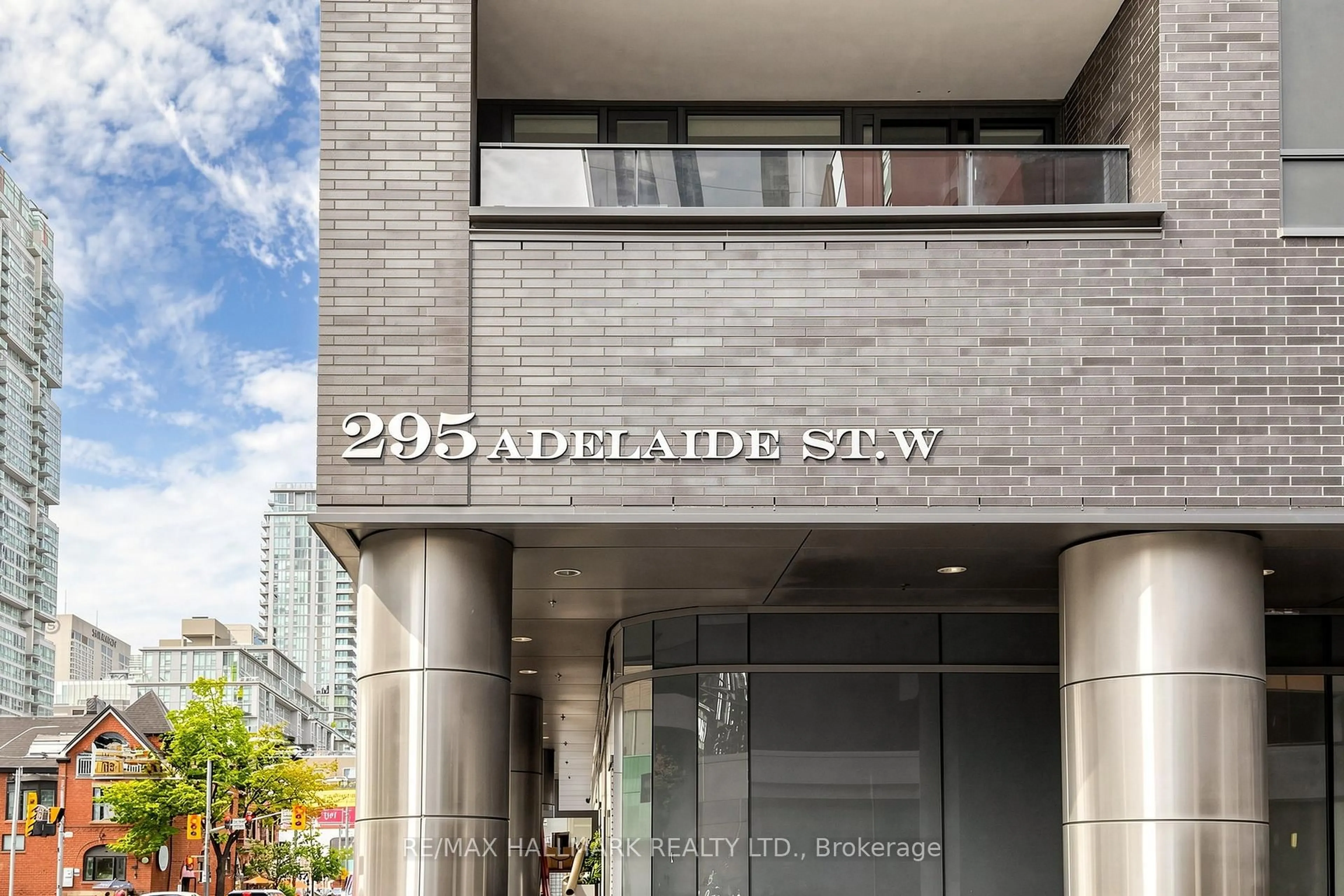 Unknown for 295 Adelaide St #313, Toronto Ontario M5V 0L4