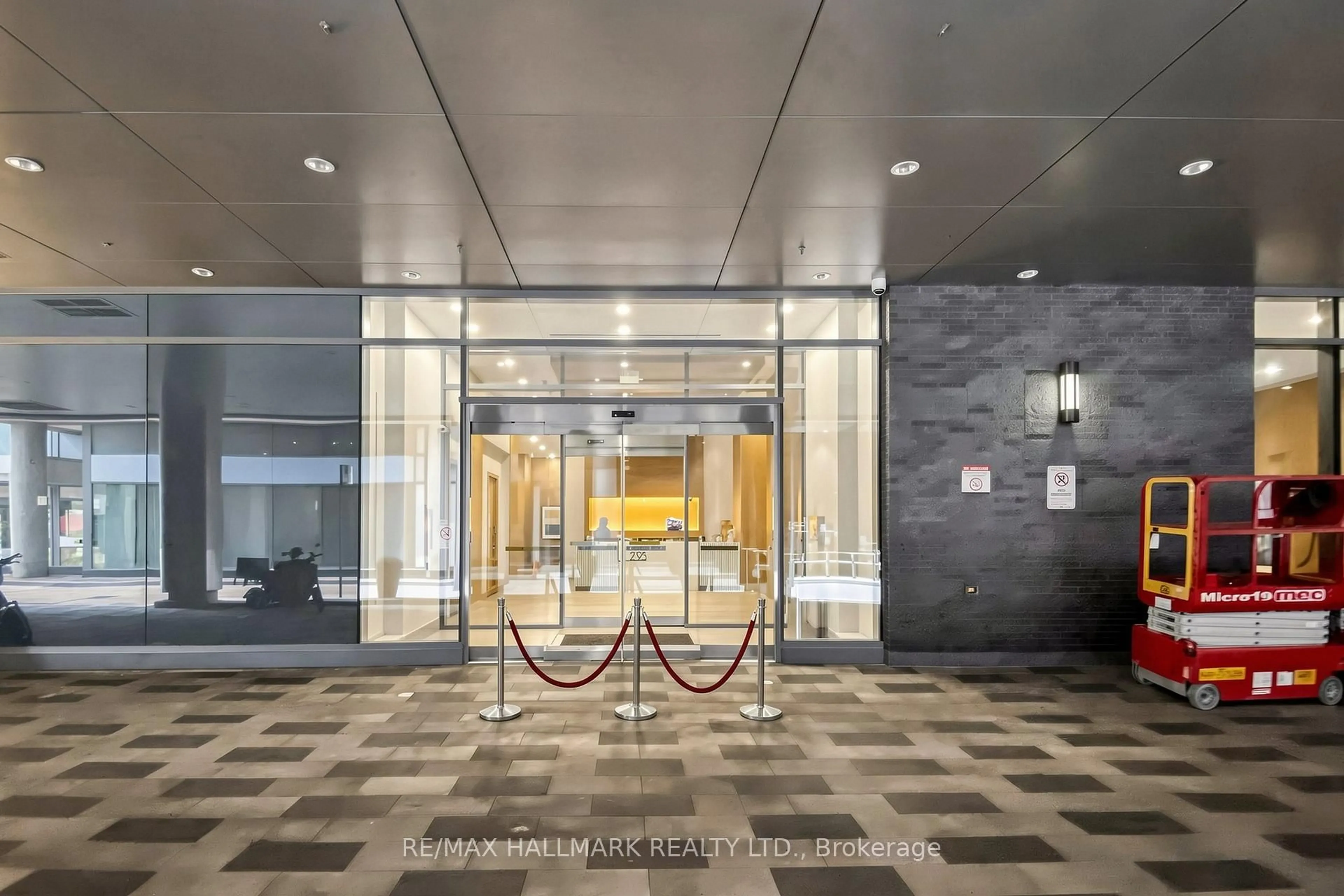 Lobby for 295 Adelaide St #313, Toronto Ontario M5V 0L4