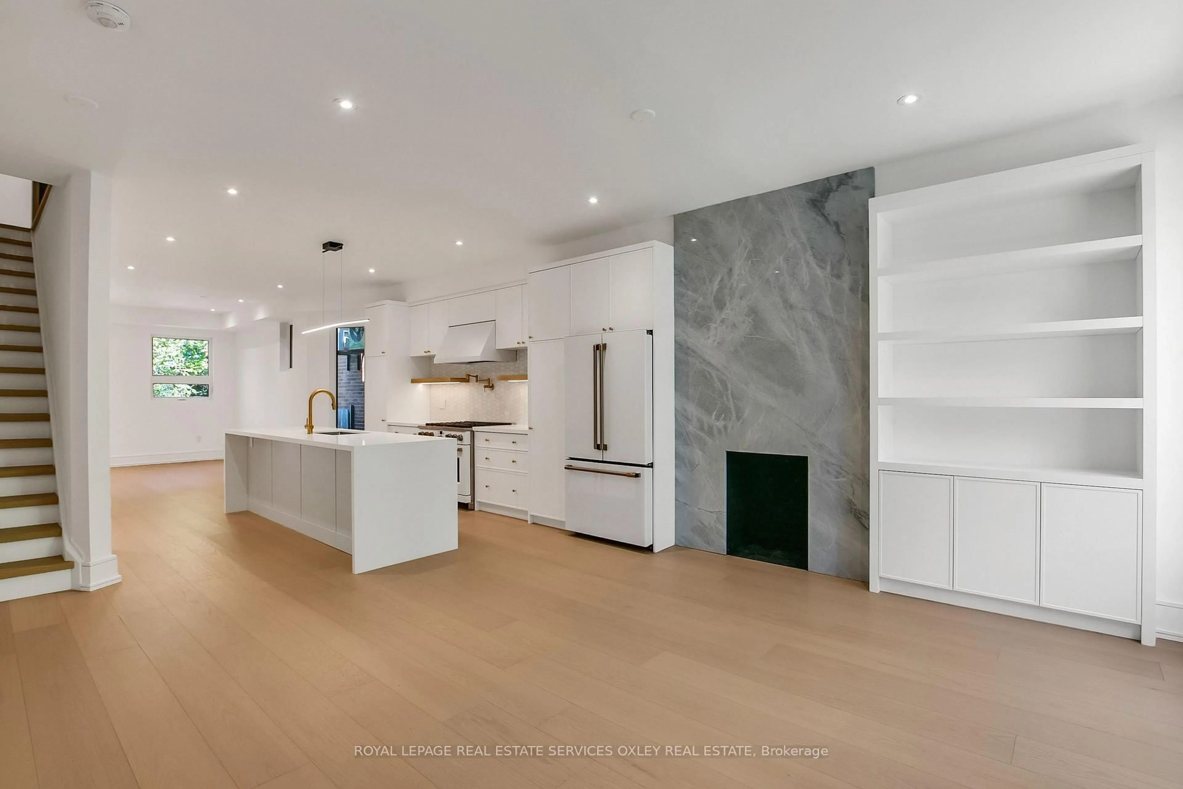 Open concept kitchen, unknown for 195 Albany Ave, Toronto Ontario M5R 3C7