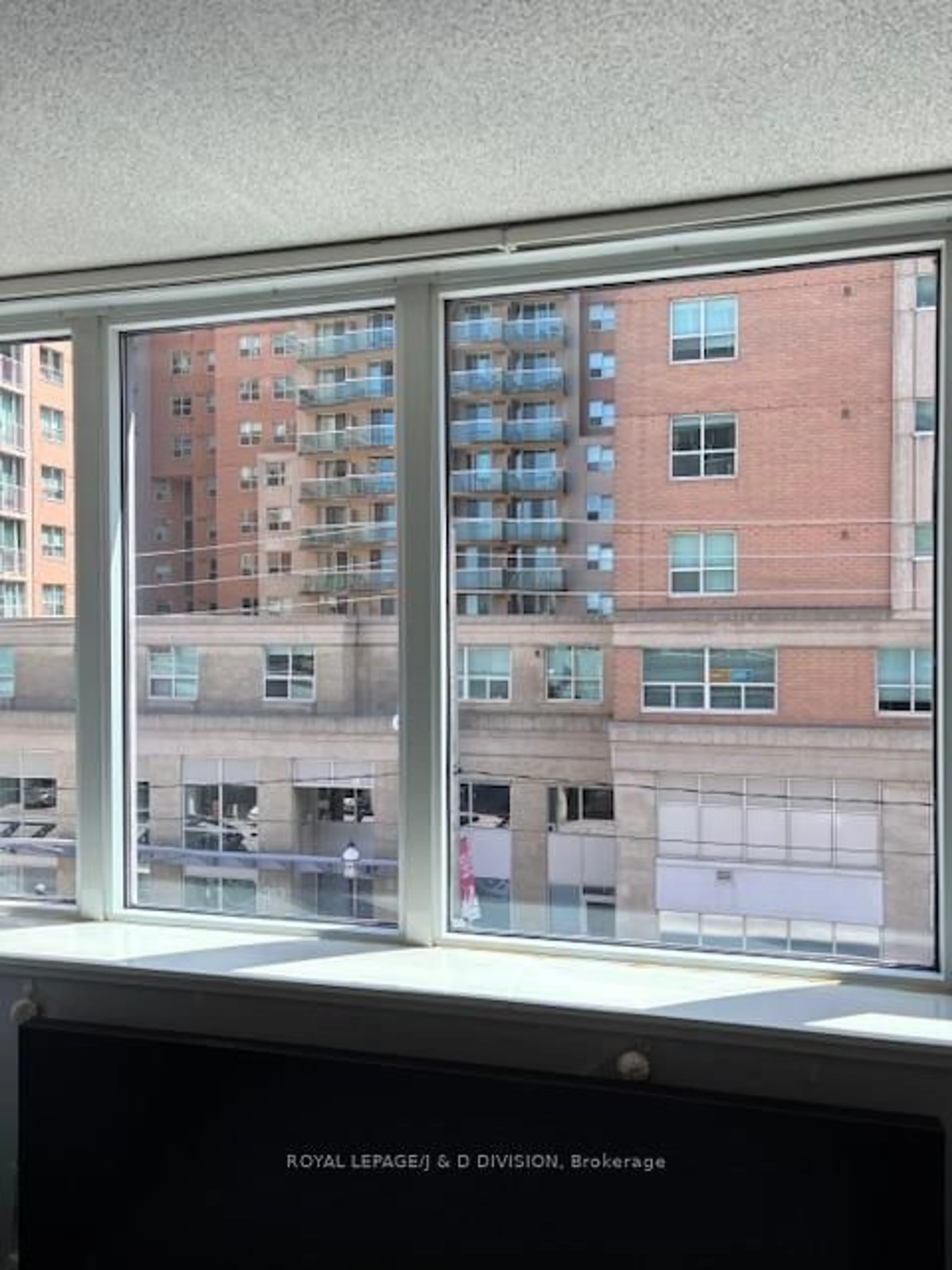 Unknown for 320 Richmond St #304, Toronto Ontario M5A 1P9