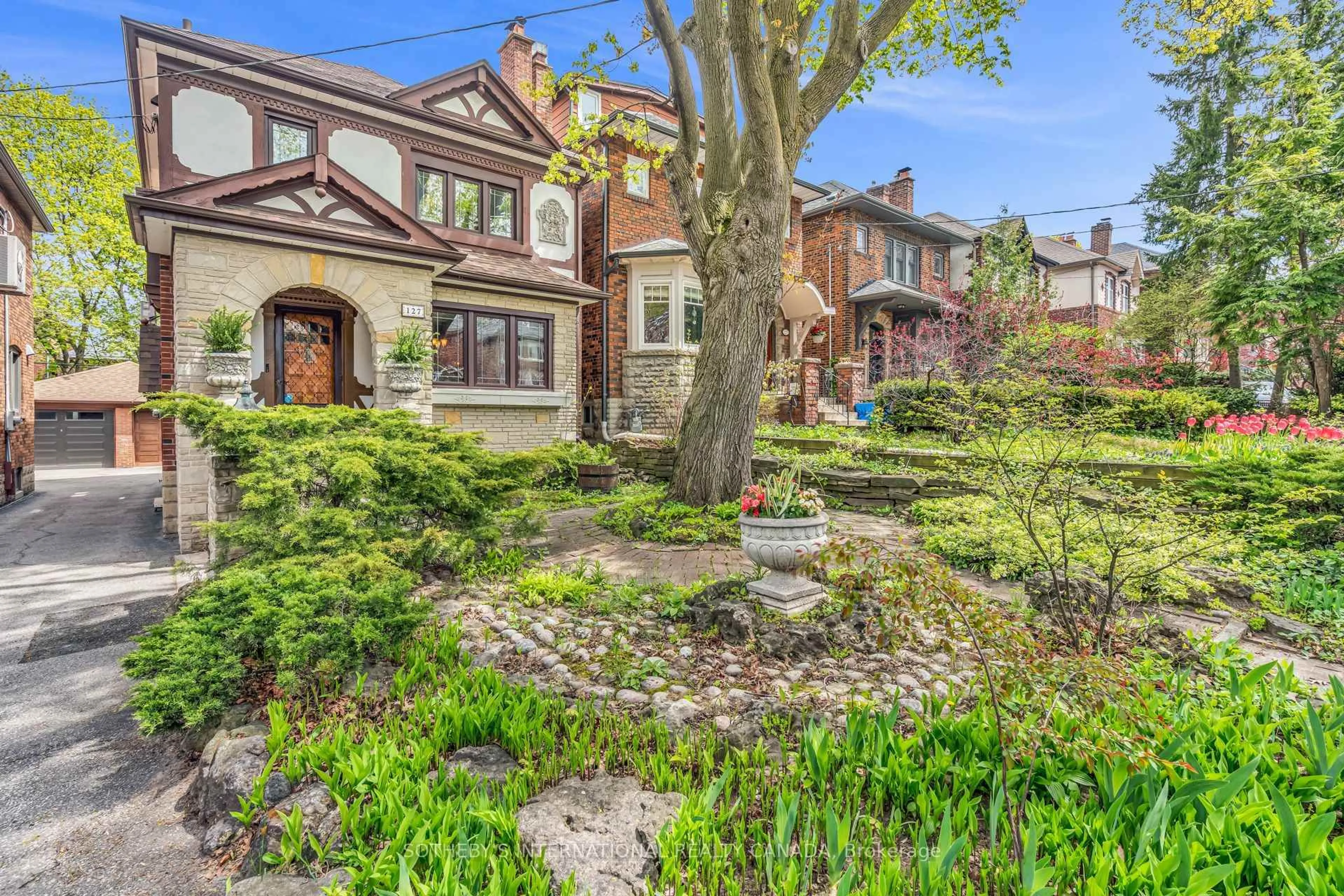 Home with brick exterior material, street for 127 Heddington Ave, Toronto Ontario M5N 2K9