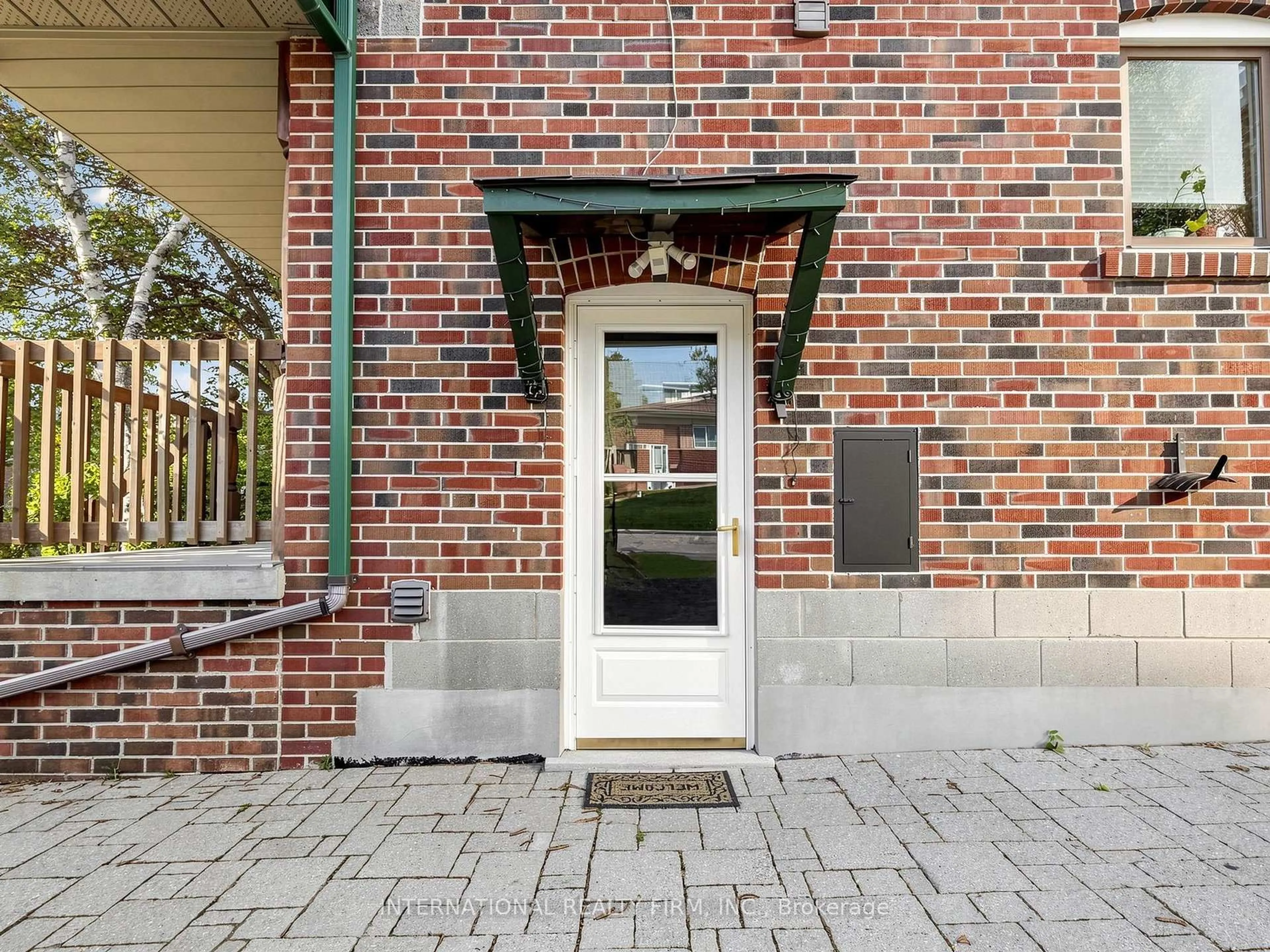 Unknown for 200 Burndale Ave, Toronto Ontario M2N 1T3