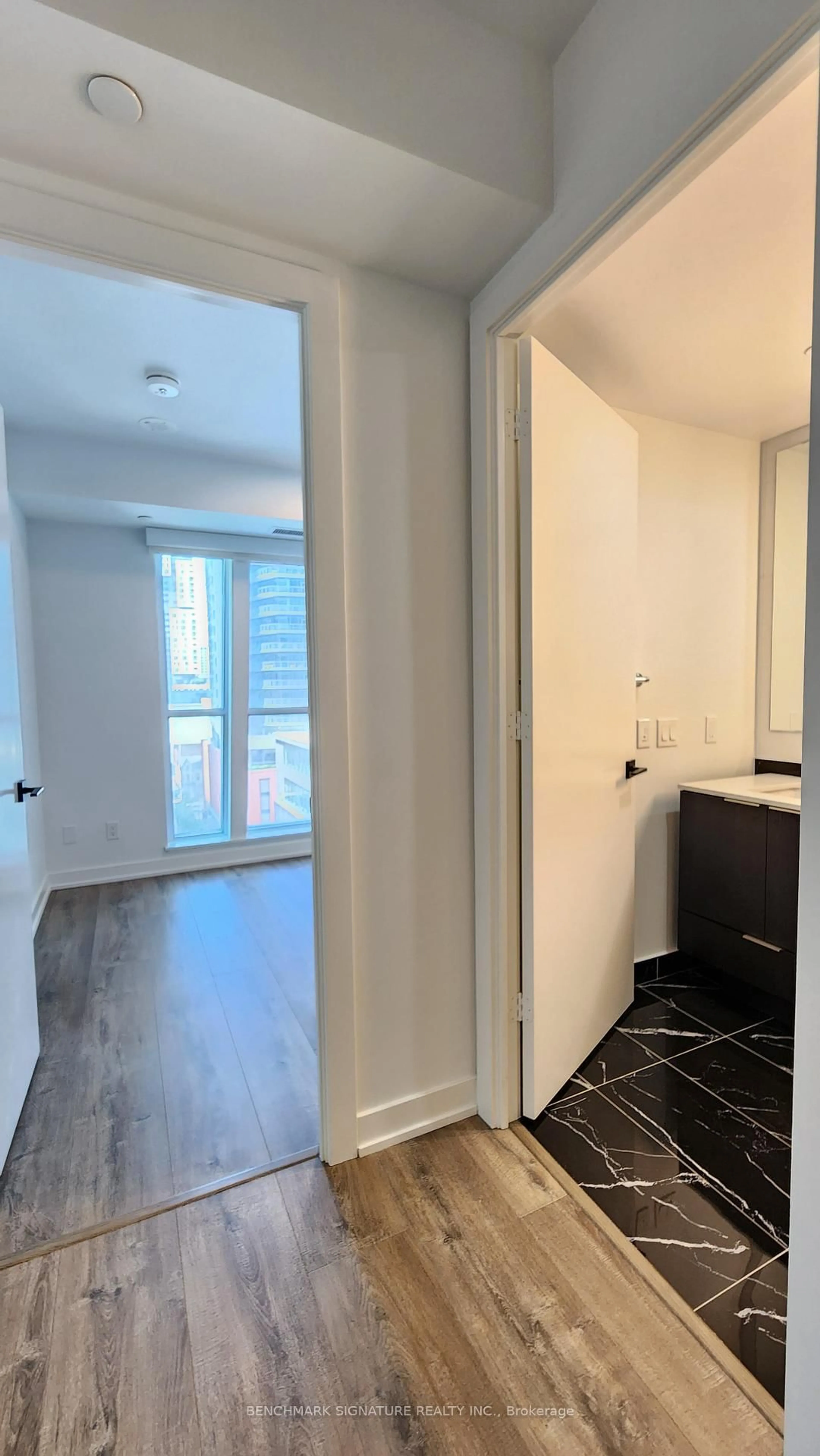 A pic of a room for 327 King St #1506, Toronto Ontario M5V 0W7