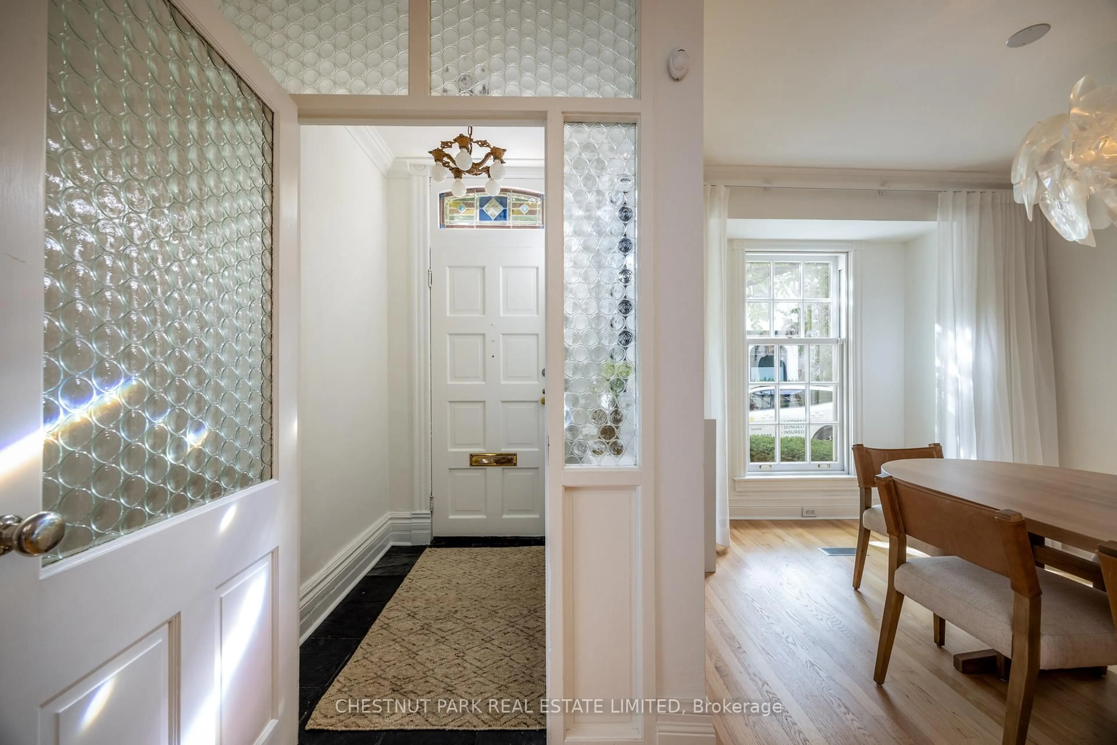 Indoor entryway for 3 Ottawa St, Toronto Ontario M4T 2B5