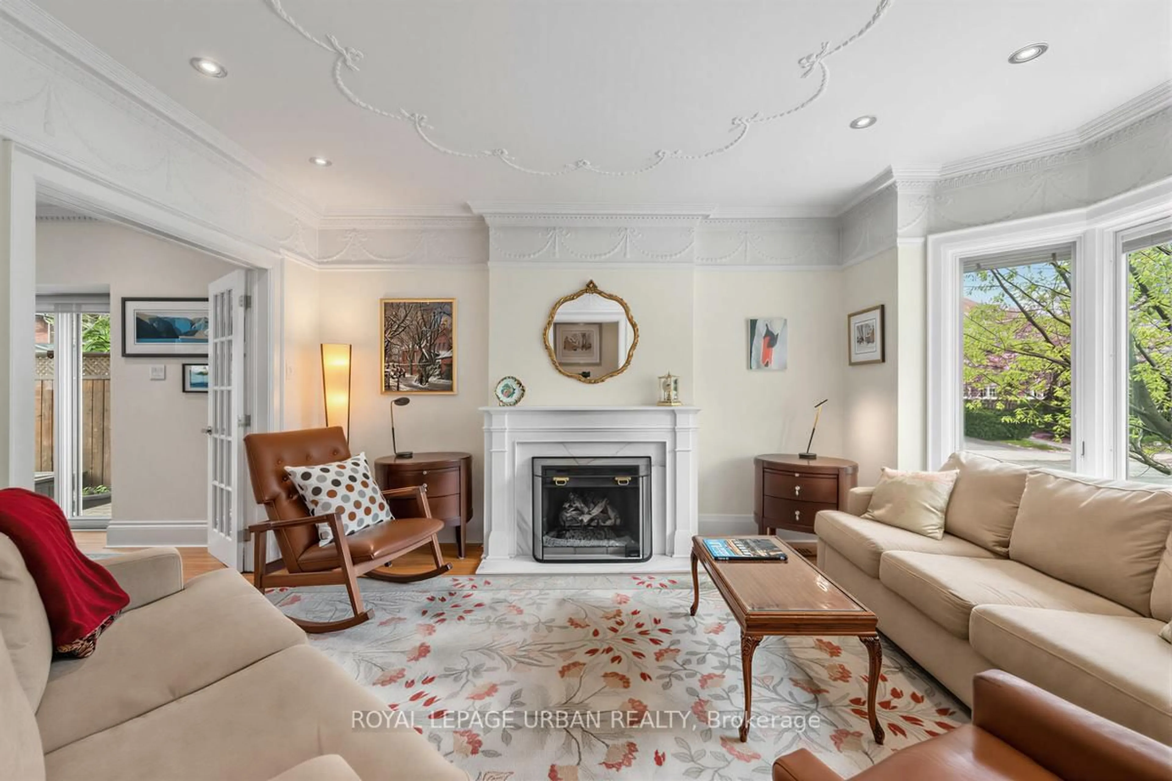 Living room with furniture, unknown for 44 Austin Terr, Toronto Ontario M5R 1Y6