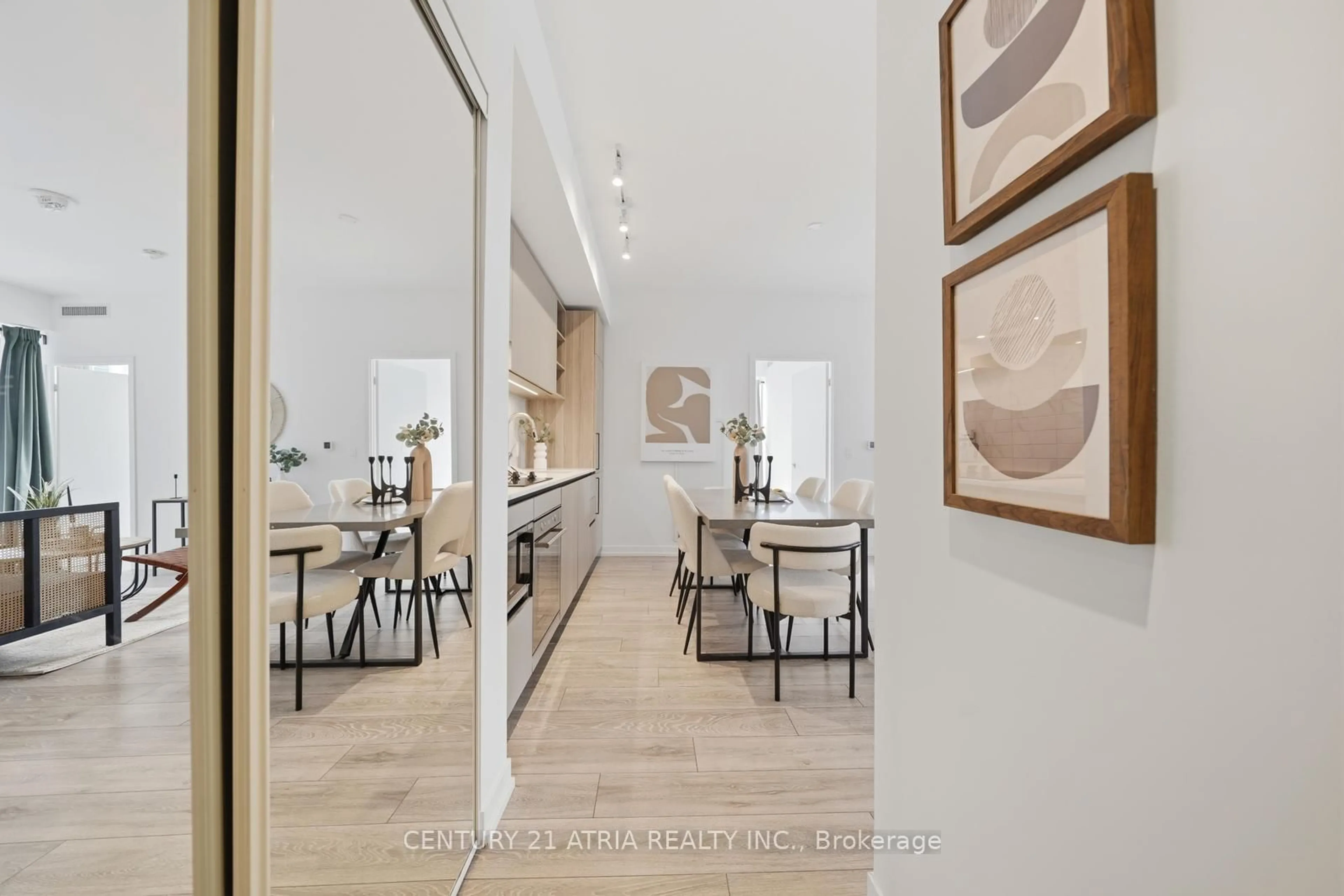Unknown for 55 Mercer St #1502, Toronto Ontario M5V 0W4