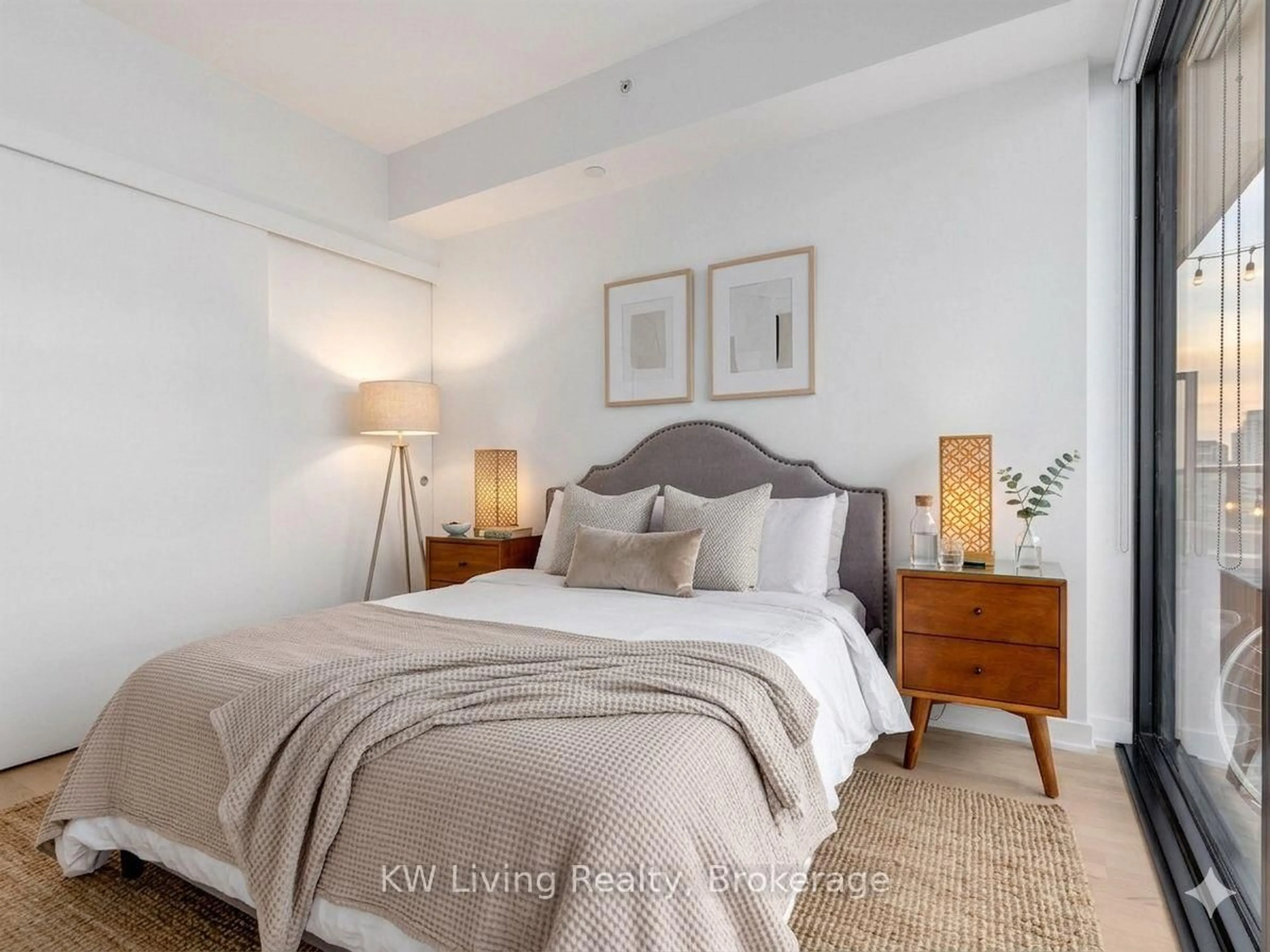 Bedroom with bed, unknown for 185 Roehampton Ave #2312, Toronto Ontario M4P 0C6
