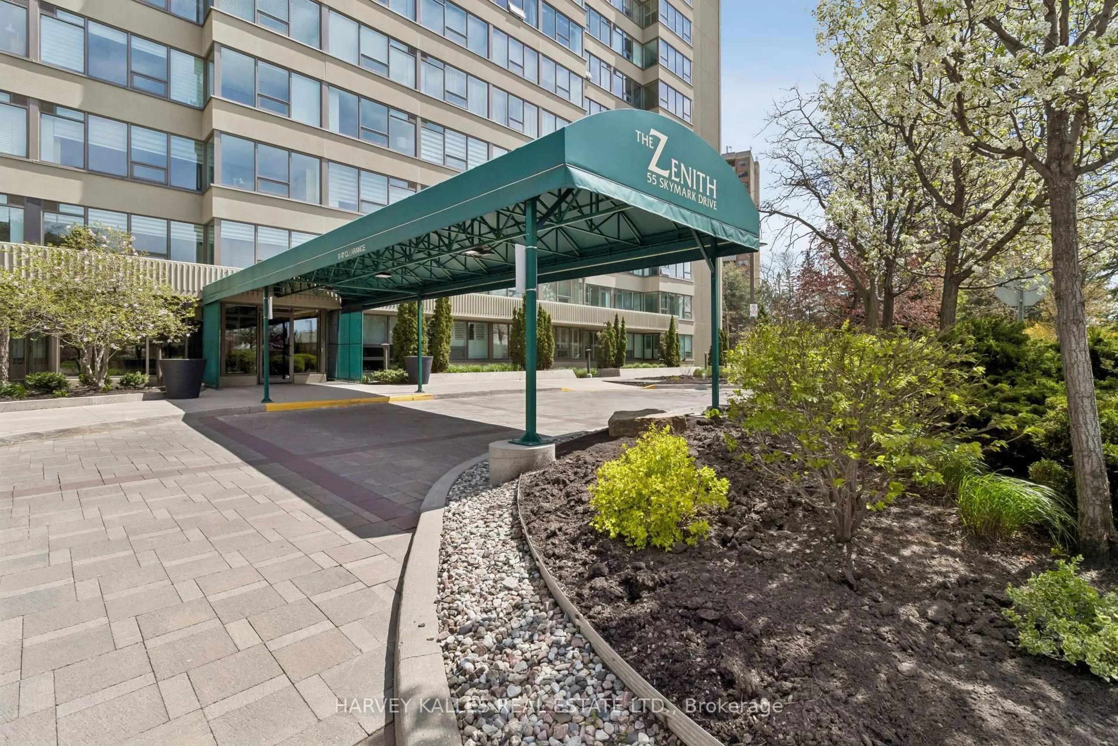 Indoor foyer for 55 Skymark Dr #205, Toronto Ontario M2H 3N4