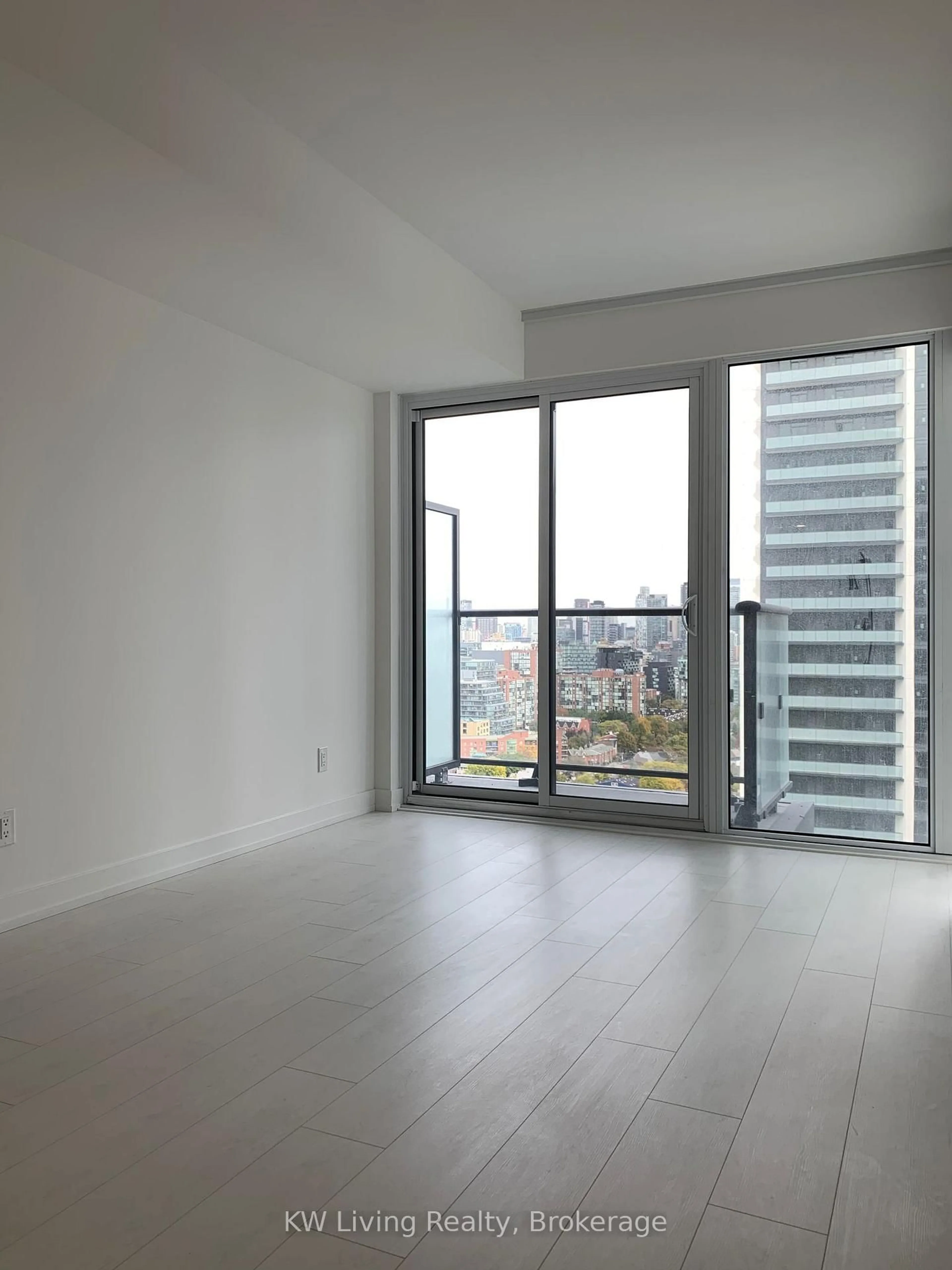 A pic of a room for 19 Western Battery Rd #2605, Toronto Ontario M6K 0E3