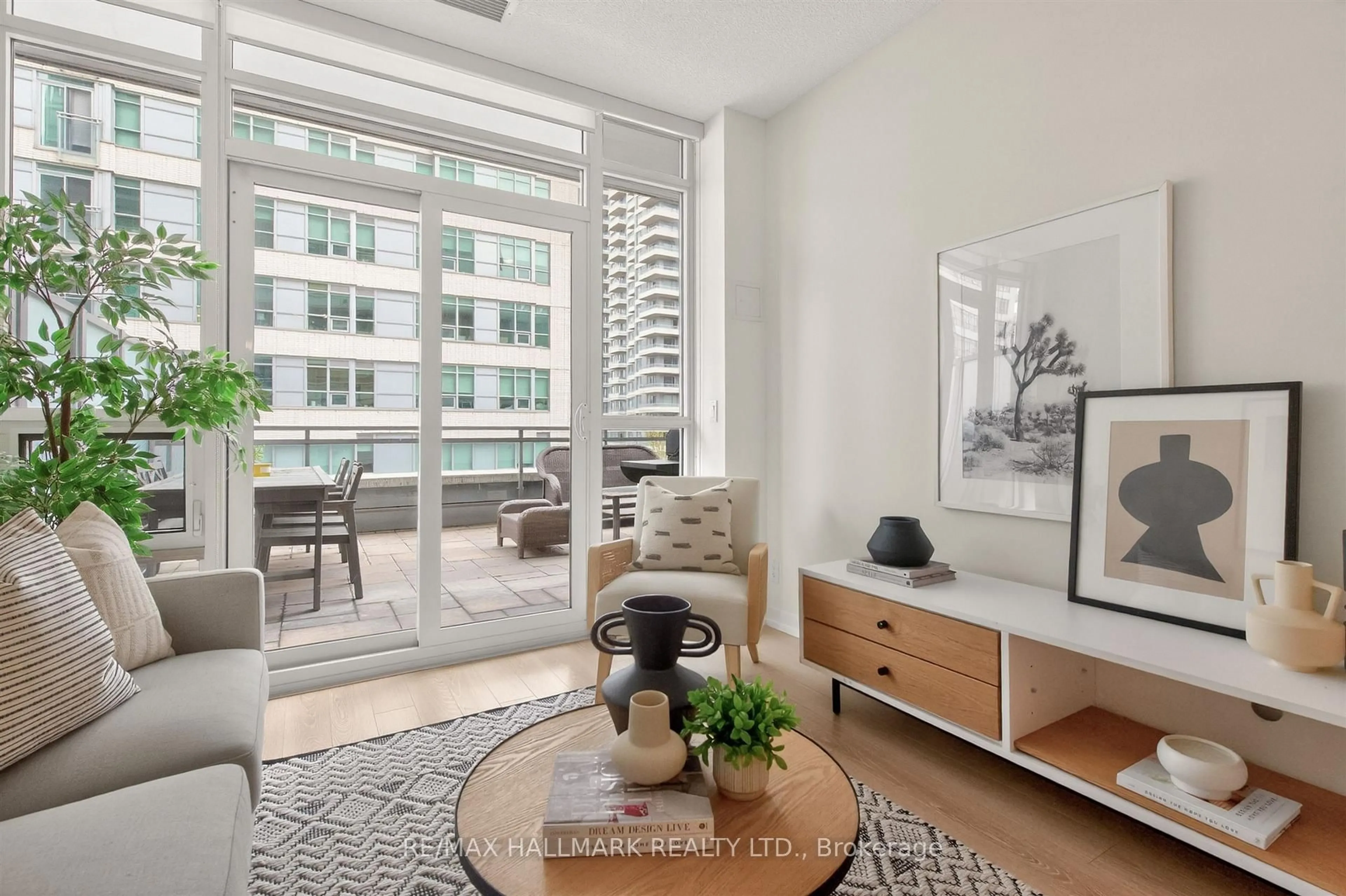 Unknown for 89 Dunfield Ave #408, Toronto Ontario M4S 0A4