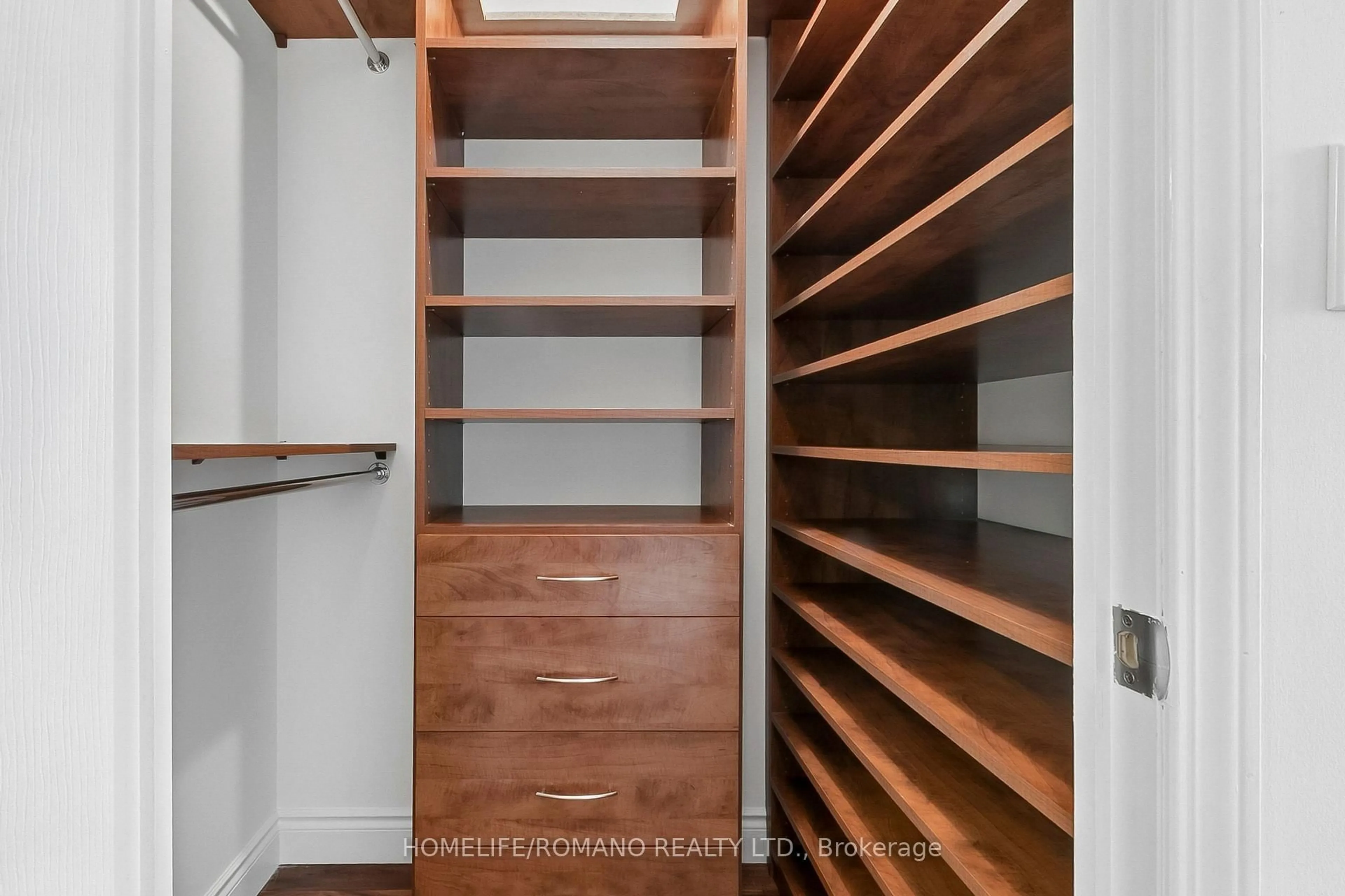 Storage room or clothes room or walk-in closet for 650 Mount Pleasant Rd #508, Toronto Ontario M4S 2N5