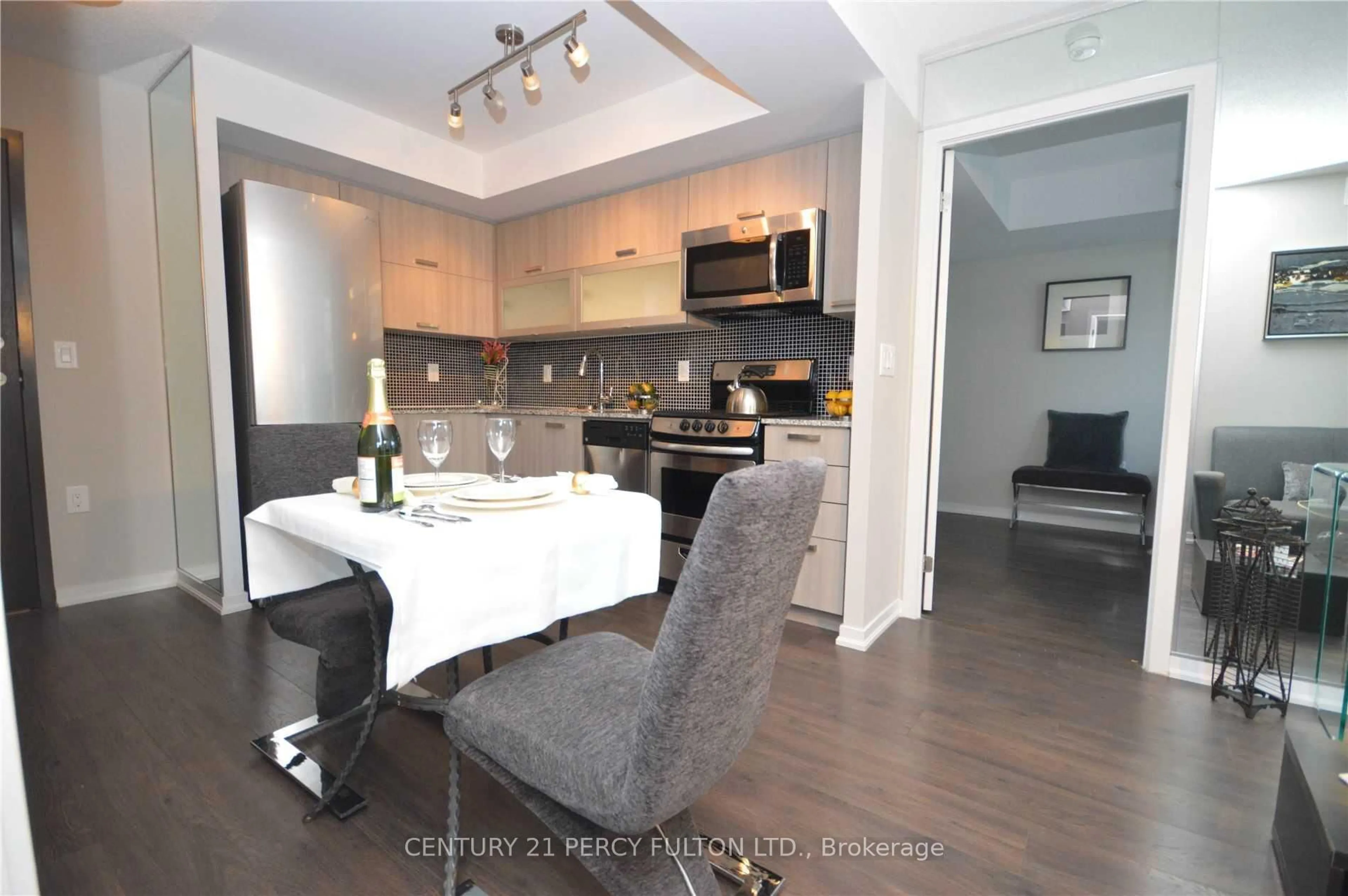 Open concept kitchen, unknown for 36 Lisgar St #1816, Toronto Ontario M6J 3G2