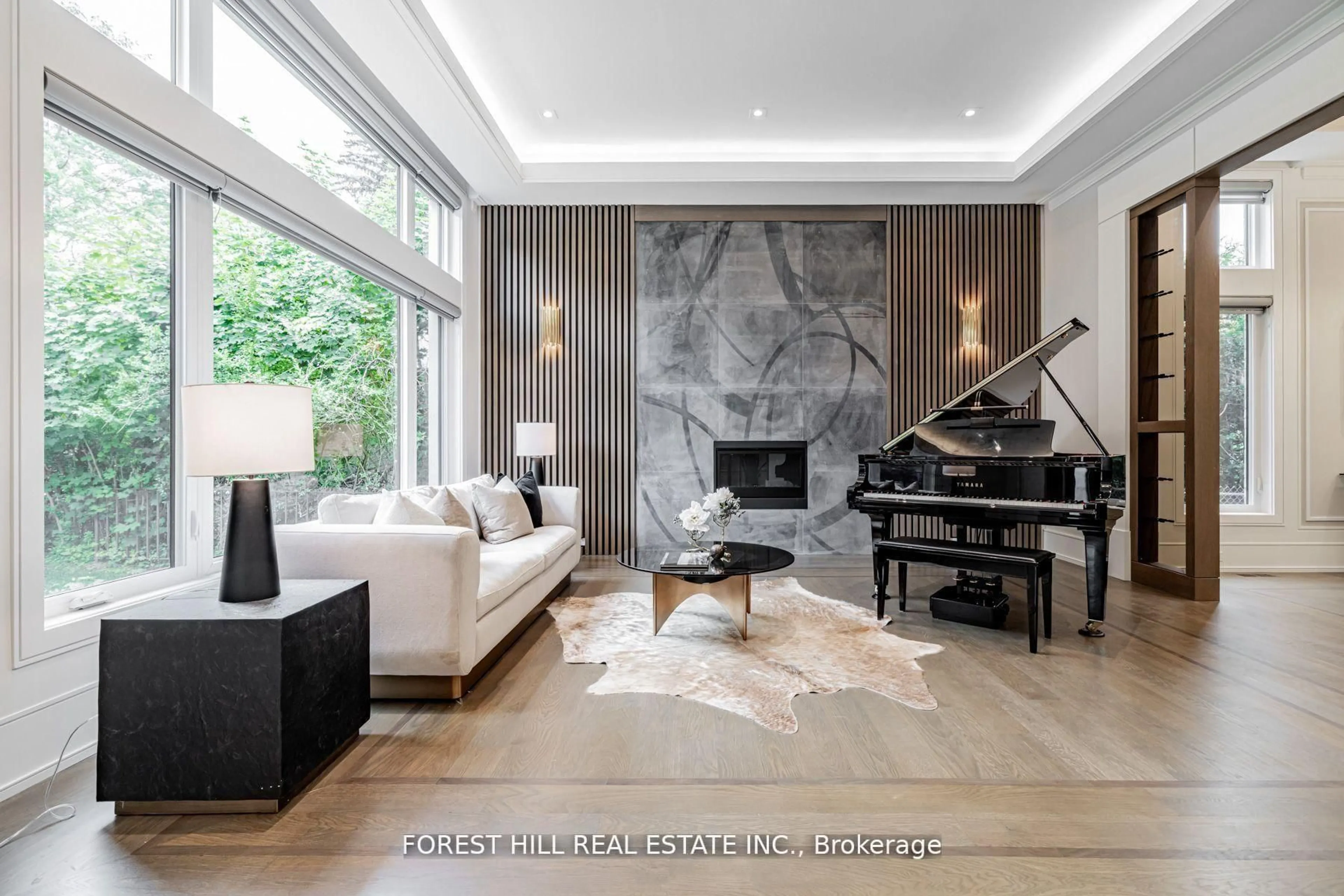 Living room with furniture, unknown for 49 Ravenscroft Circ, Toronto Ontario M2K 1K1