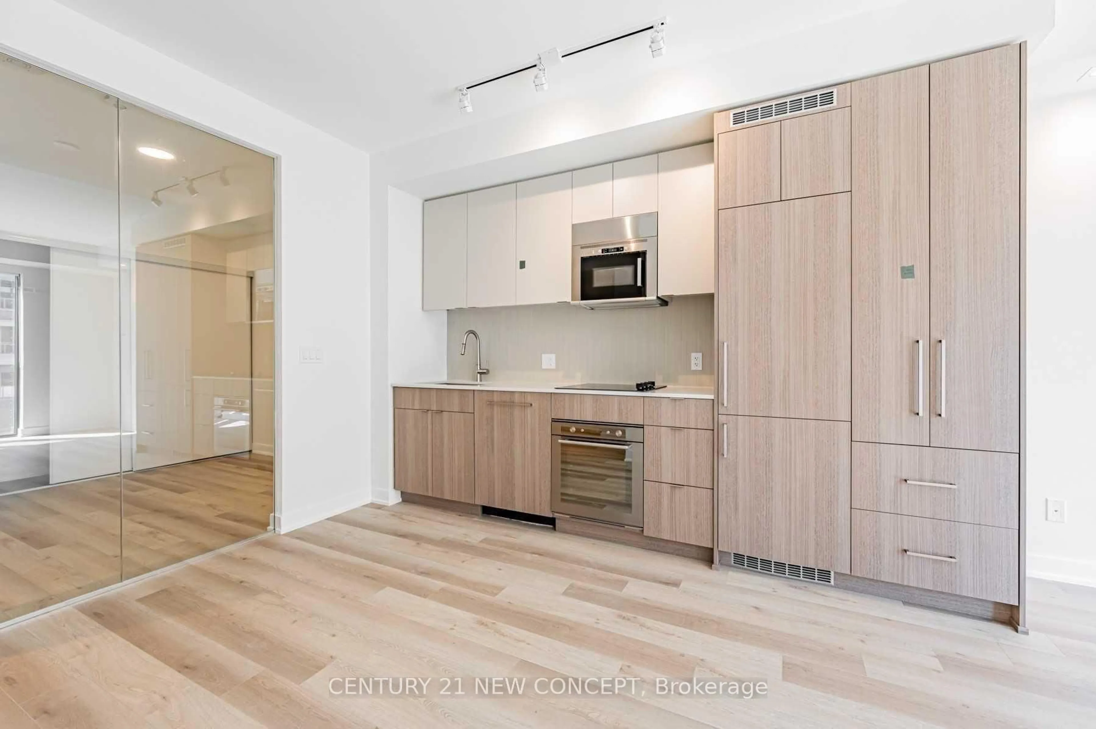 Unknown for 840 St Clair Ave #409, Toronto Ontario M6C 0A4