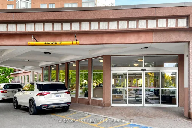 5 Concorde Pl #1302, Toronto 4