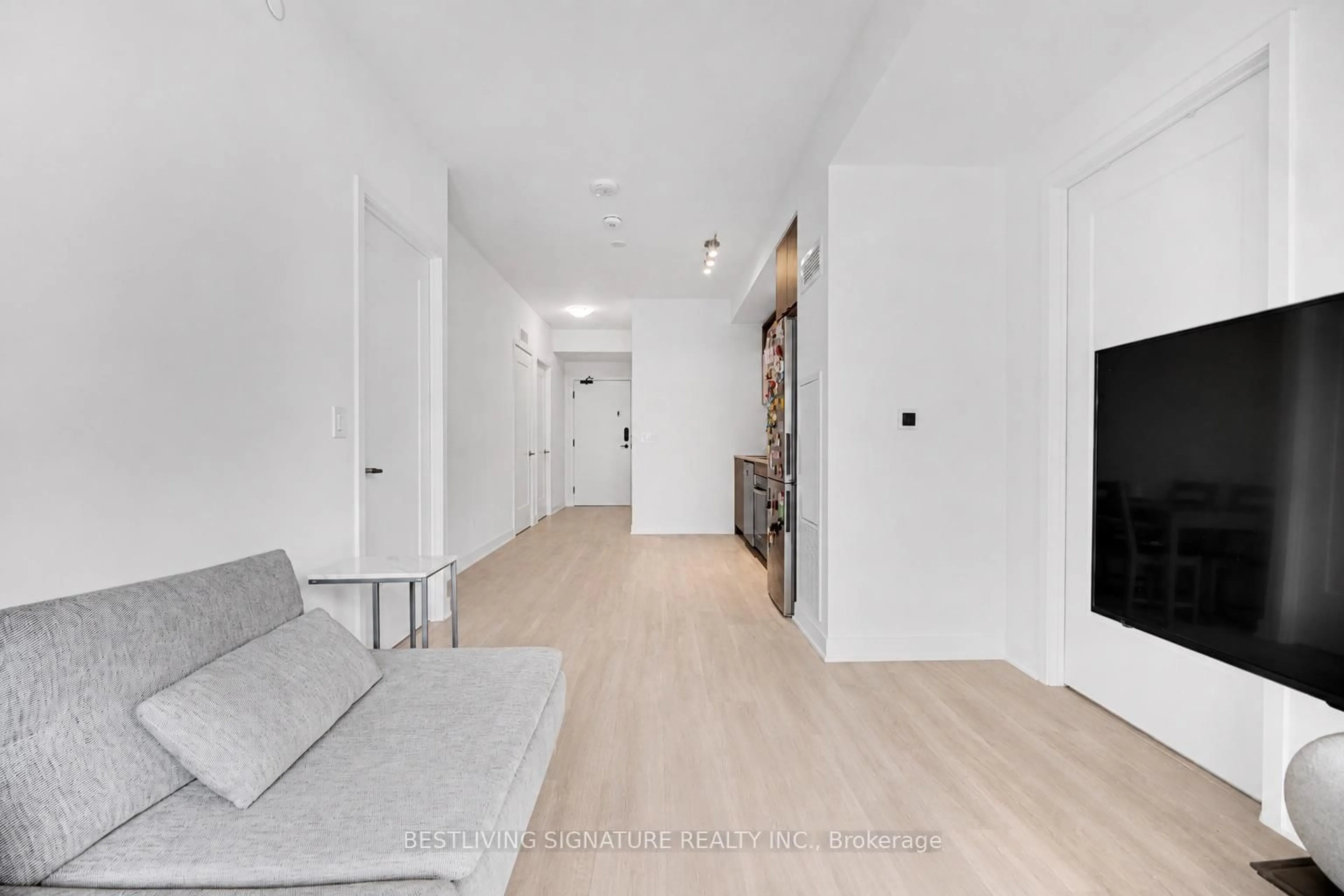 Indoor entryway for 60 Princess St #1221, Toronto Ontario M5A 2C7