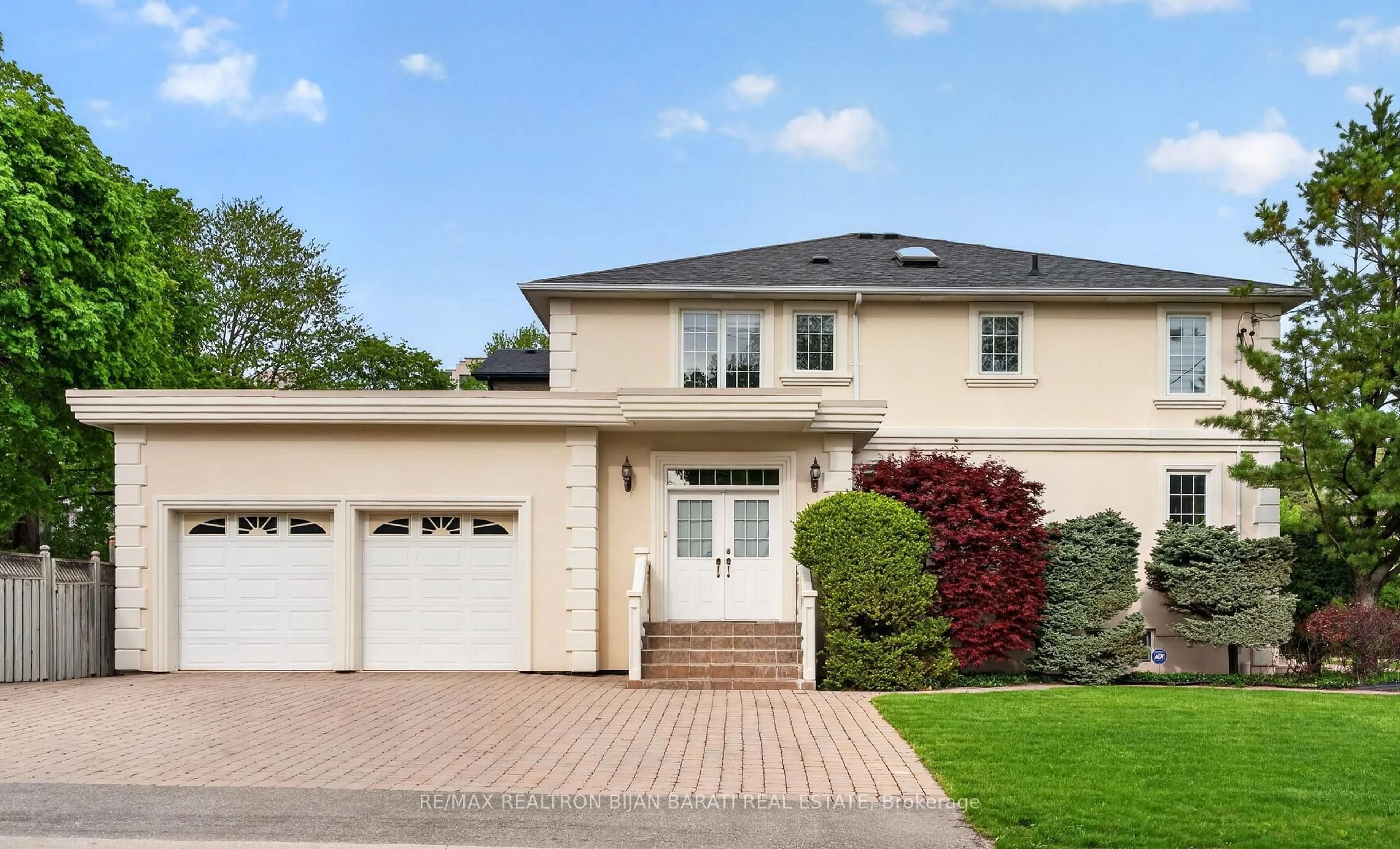 Home with vinyl exterior material, street for 60 Lorraine Dr, Toronto Ontario M2N 2E6