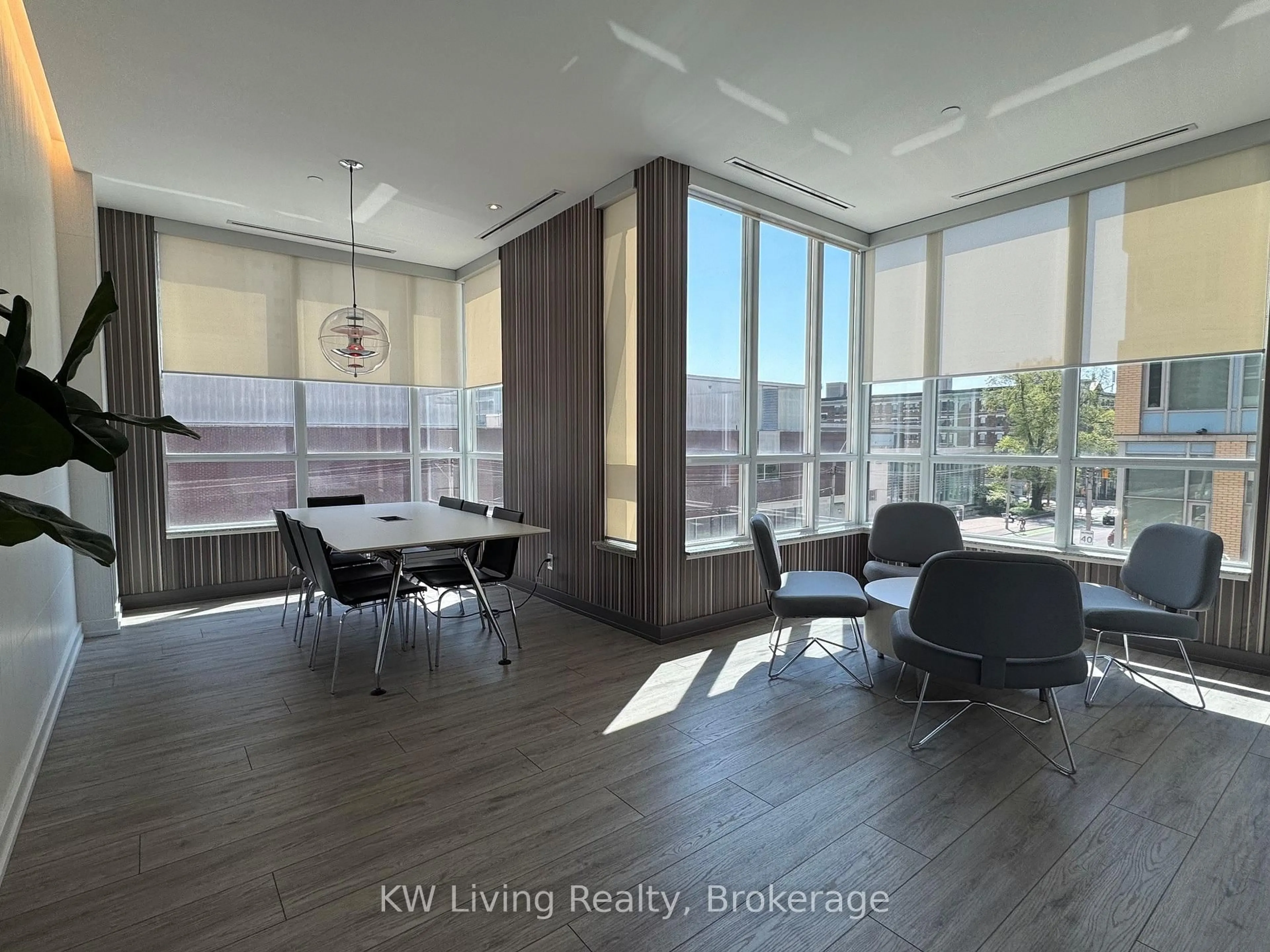 A pic of a room for 500 Sherbourne St #1010, Toronto Ontario M4X 1L1