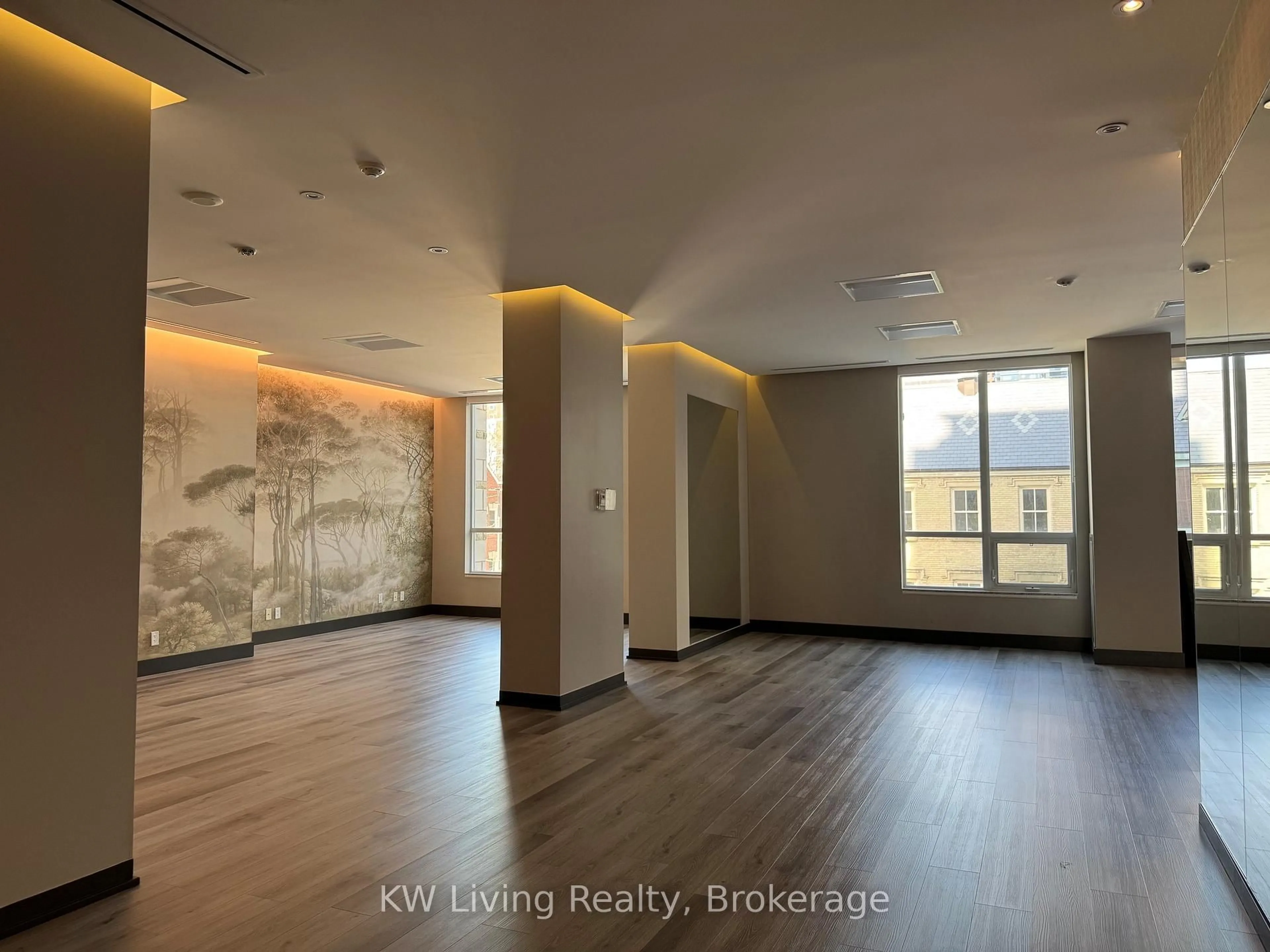 A pic of a room for 500 Sherbourne St #1010, Toronto Ontario M4X 1L1