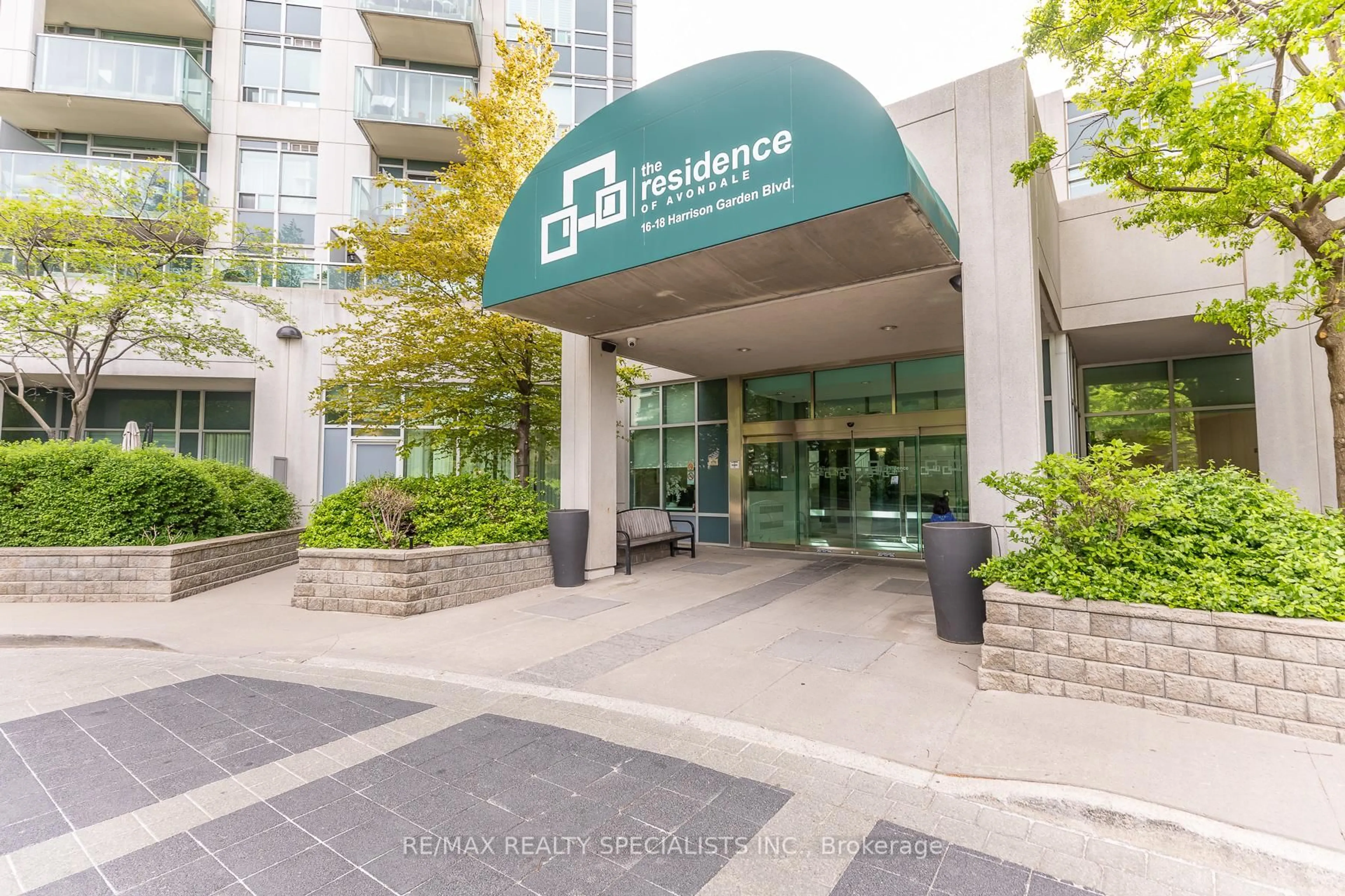 Indoor foyer for 16 Harrison Garden Blvd #1801, Toronto Ontario M2N 7J6