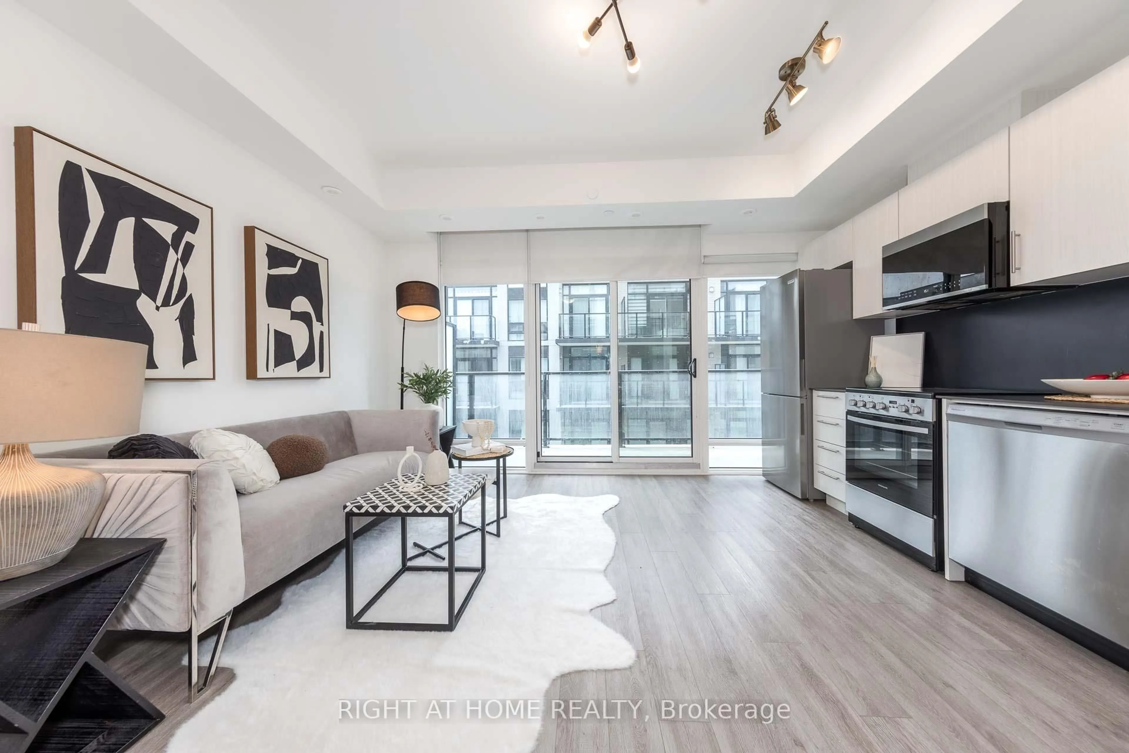 Living room with furniture, unknown for 871 Sheppard Ave #33, Toronto Ontario M3H 0E8