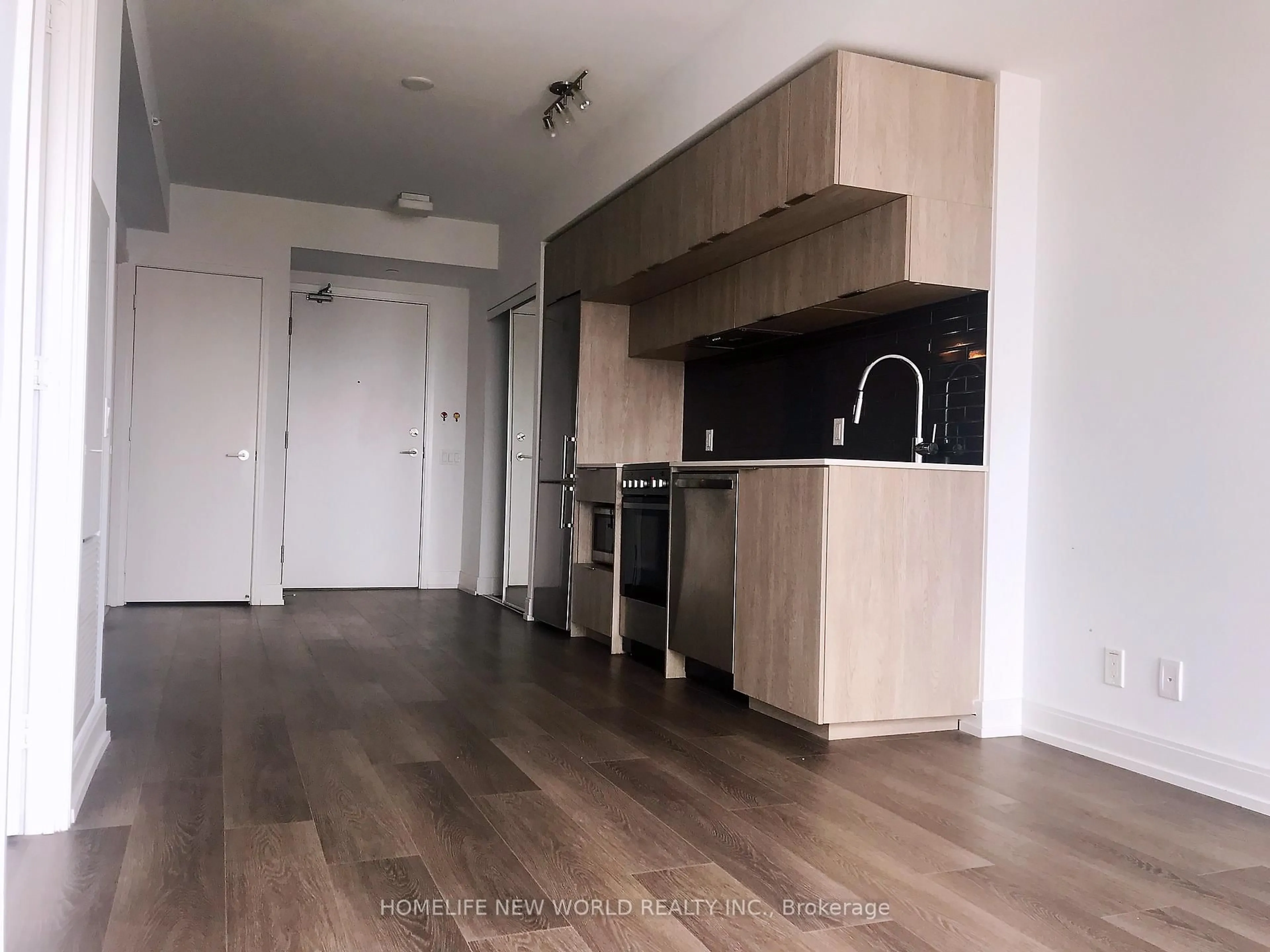 Unknown for 181 Dundas St #1806, Toronto Ontario M5A 0N5