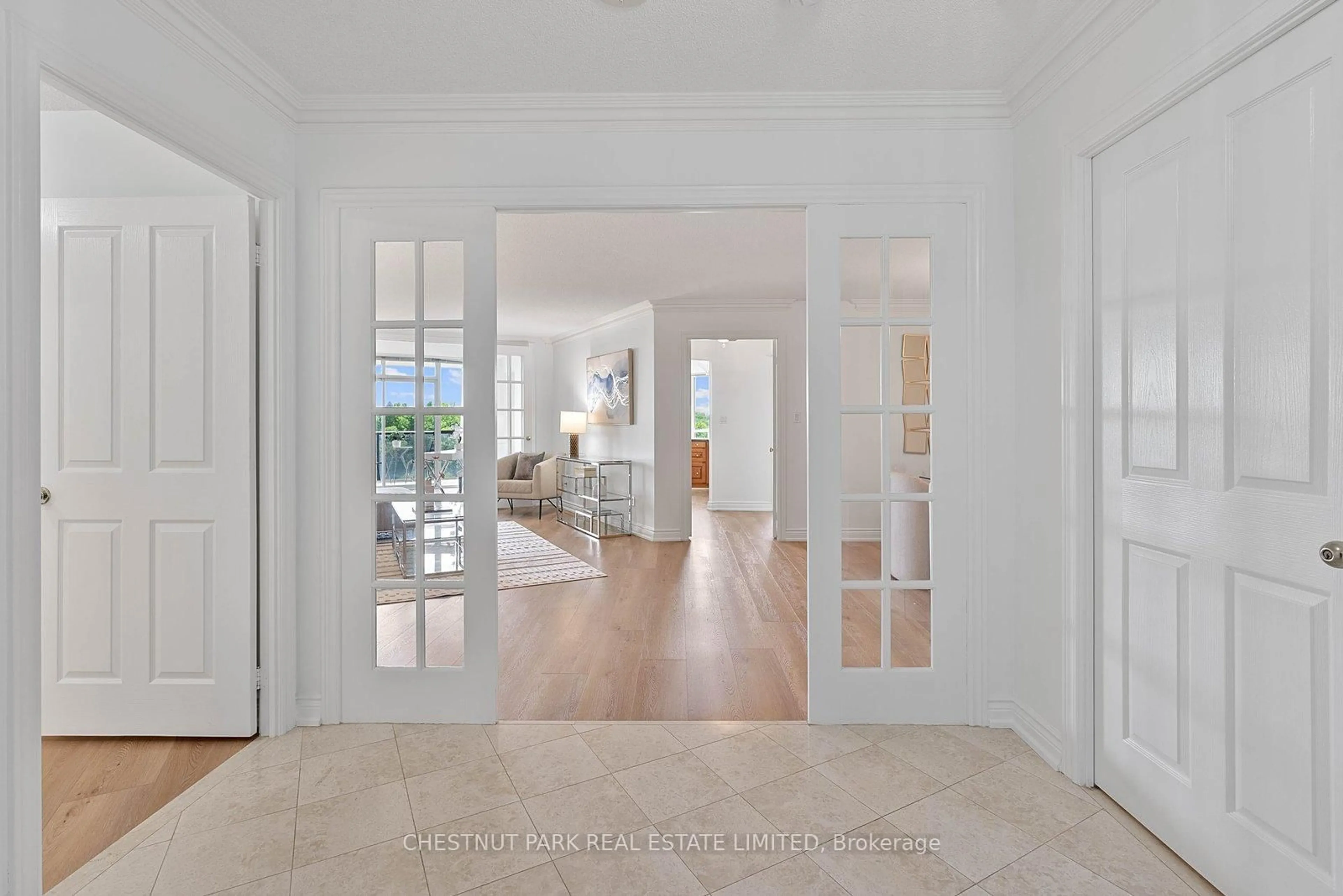Indoor entryway for 3181 Bayview Ave #709, Toronto Ontario M2K 2Y2