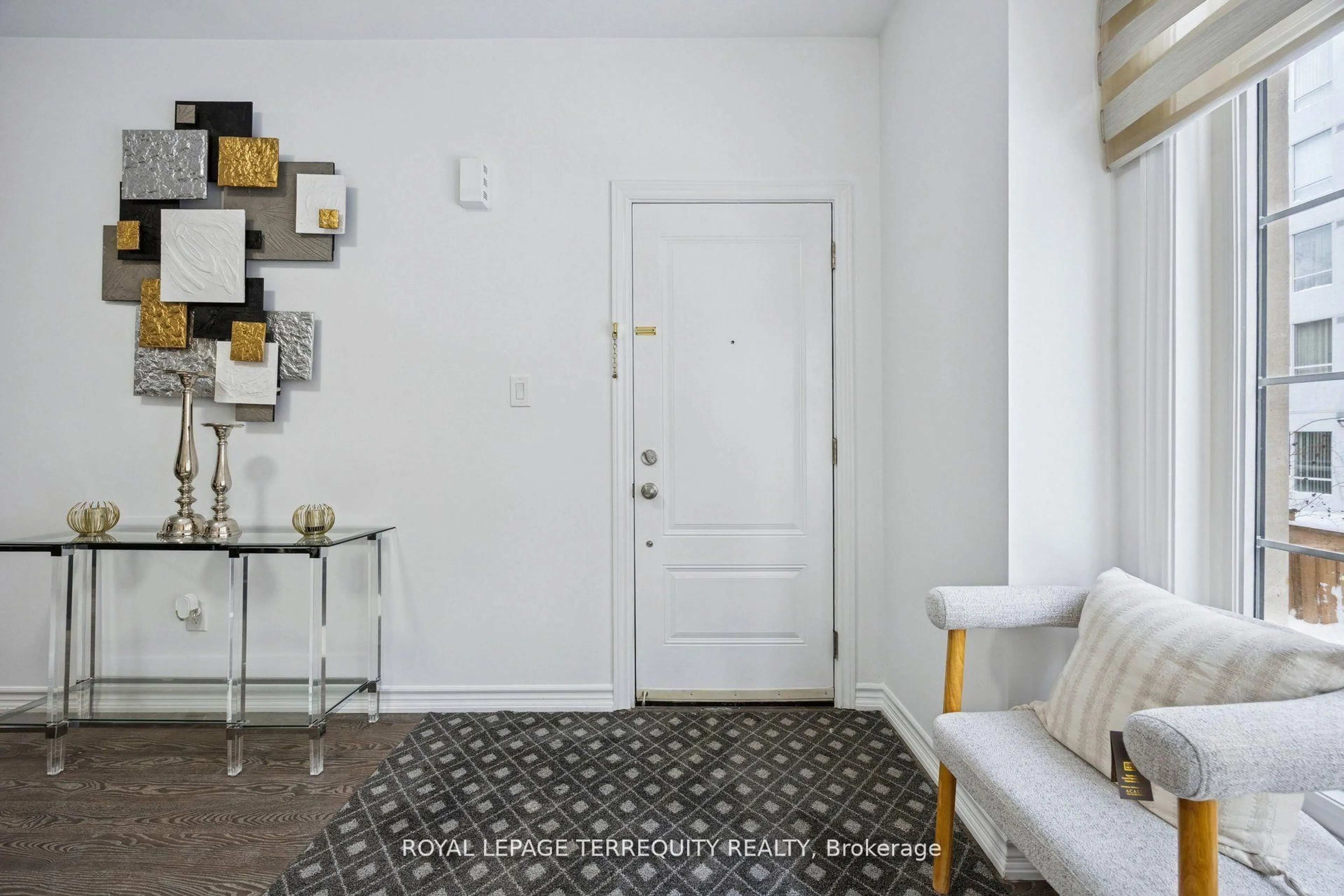 Indoor entryway for 39 Drewry Ave #Th27, Toronto Ontario M2M 0B4