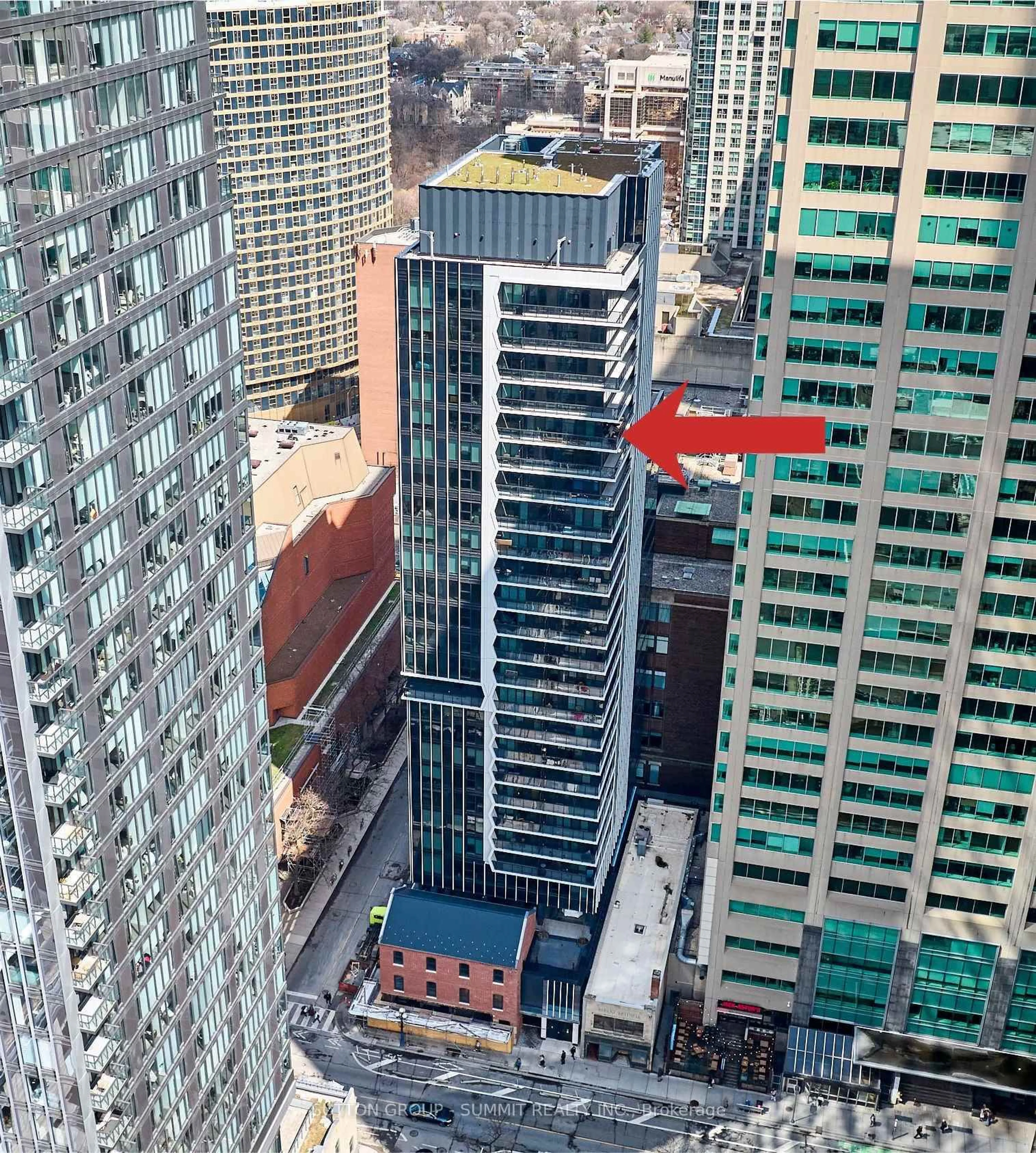 A pic from outside/outdoor area/front of a property/back of a property/a pic from drone, city buildings view from balcony for 771 YONGE St #2501, Toronto Ontario M4W 0B8