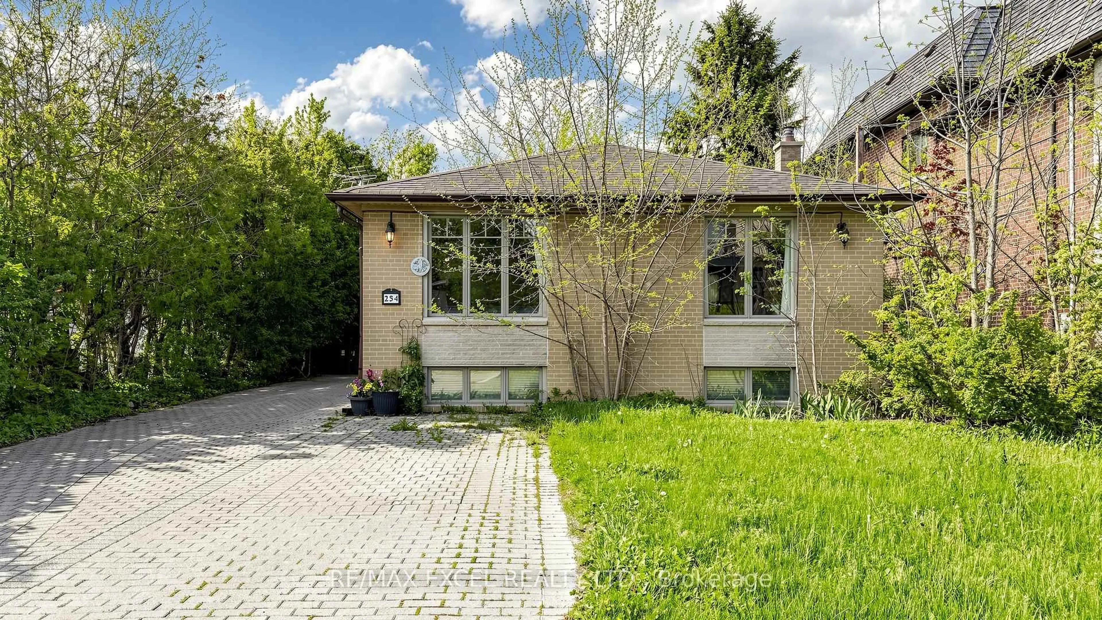 Home with brick exterior material, street for 254 Patricia Ave, Toronto Ontario M2M 1J8