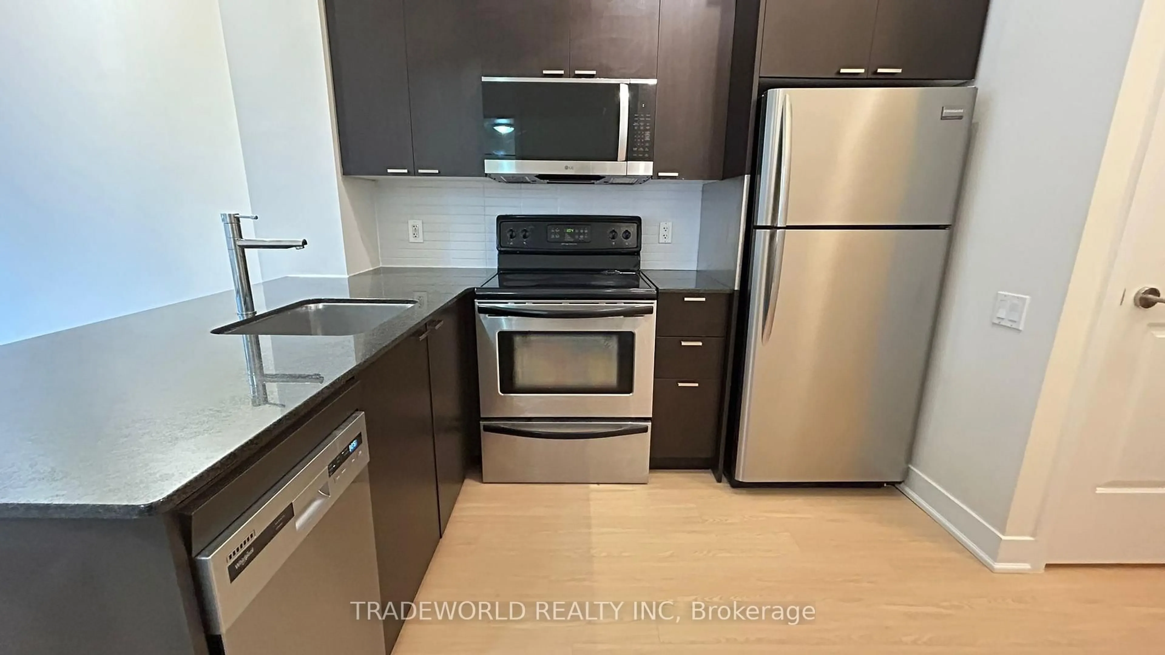 Standard kitchen, unknown for 23 Sheppard Ave #301, Toronto Ontario M2N 0C8