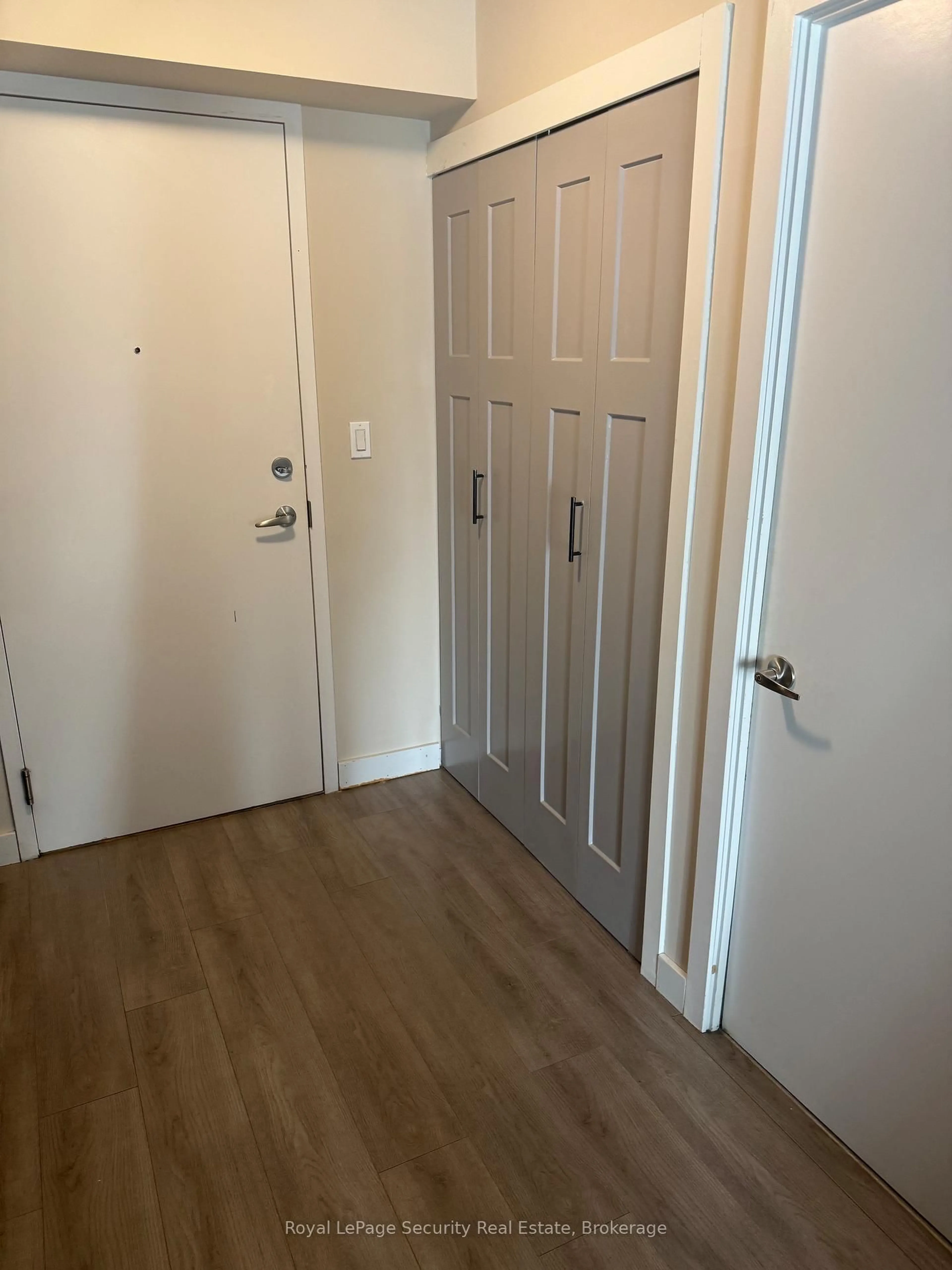 A pic of a room for 801 Sheppard Ave #310, Toronto Ontario M3H 0A8