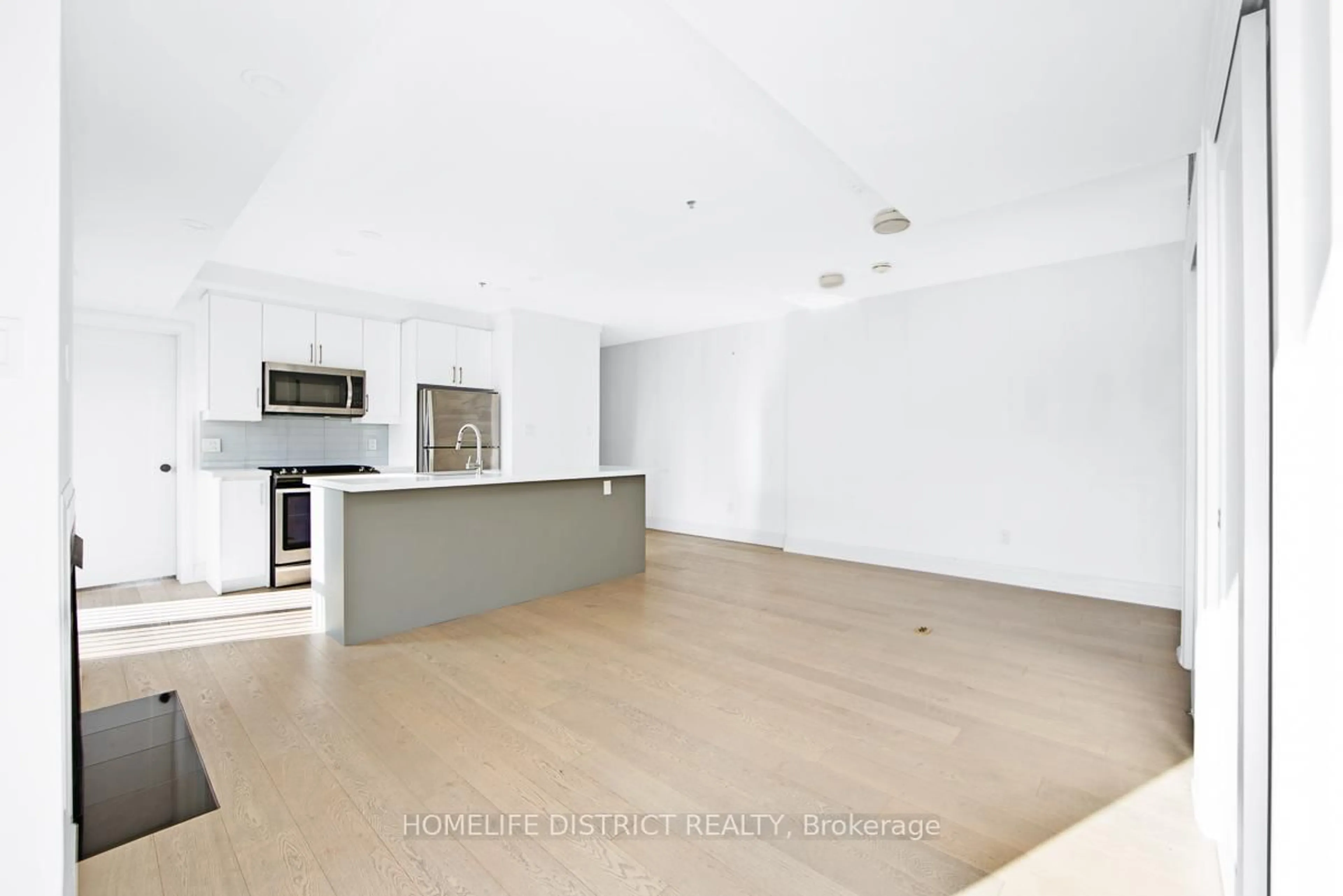 Open concept kitchen, unknown for 243 Niagara St, Toronto Ontario M6J 2L7
