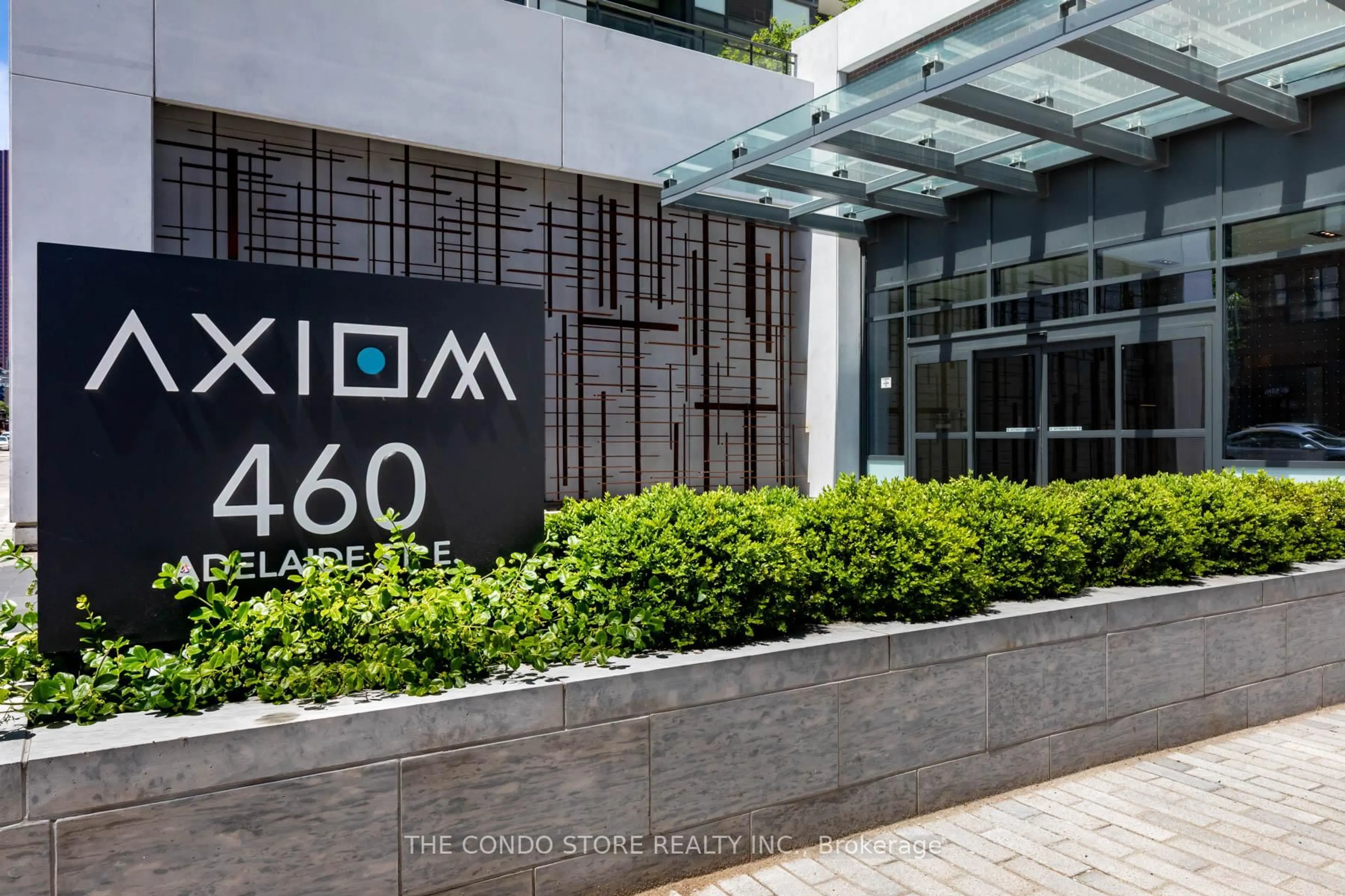 Indoor foyer for 460 Adelaide St #611, Toronto Ontario M5A 1N6