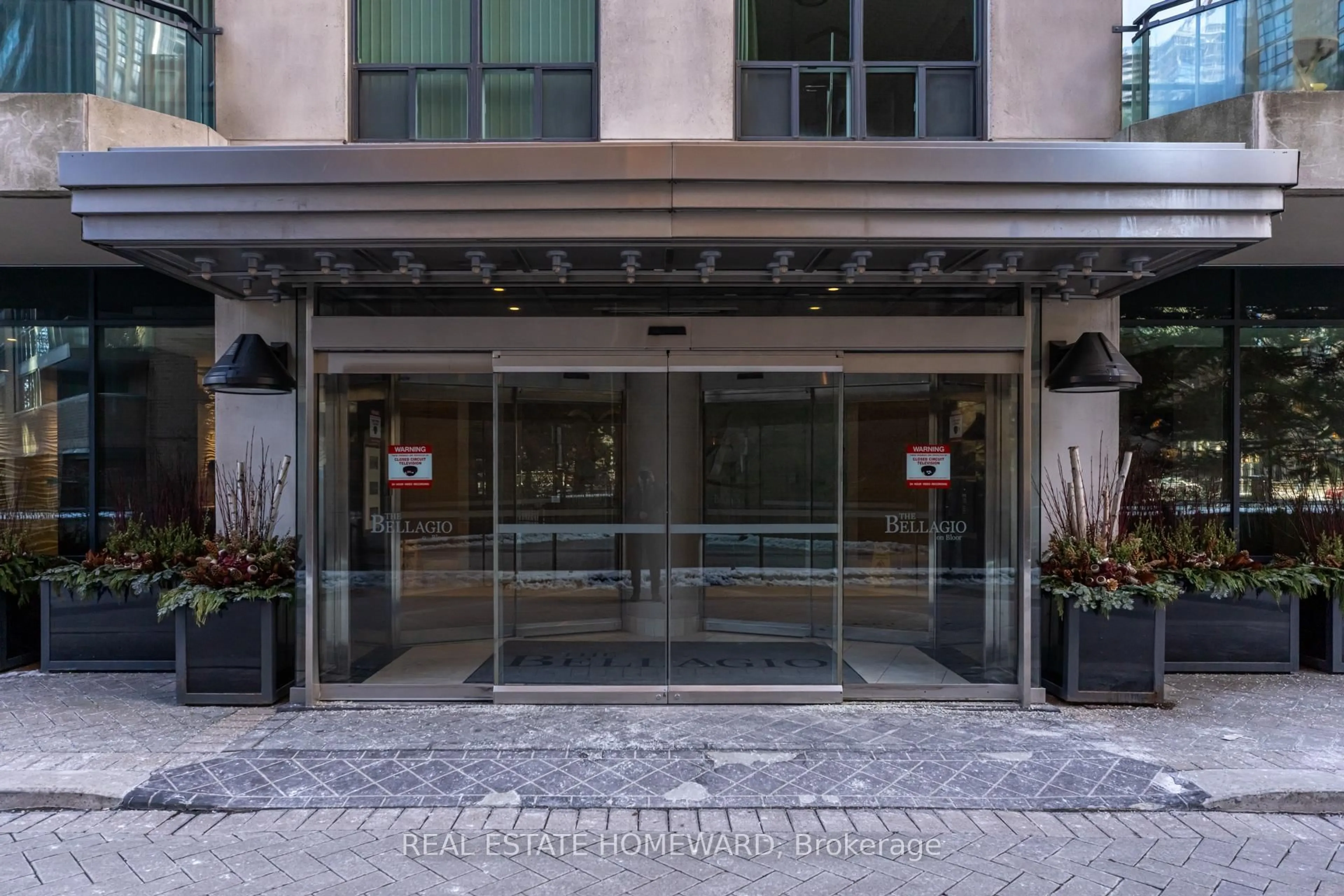 Unknown for 300 Bloor St #611, Toronto Ontario M4W 3Y2