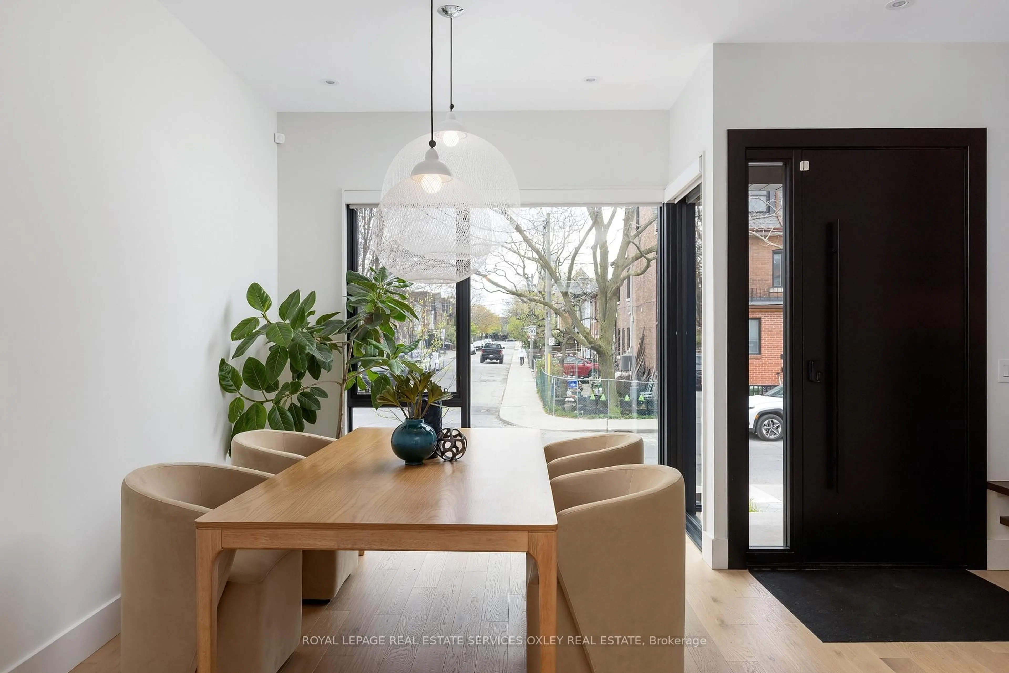 Dining room, unknown for 305 Manning Ave, Toronto Ontario M6J 2K8