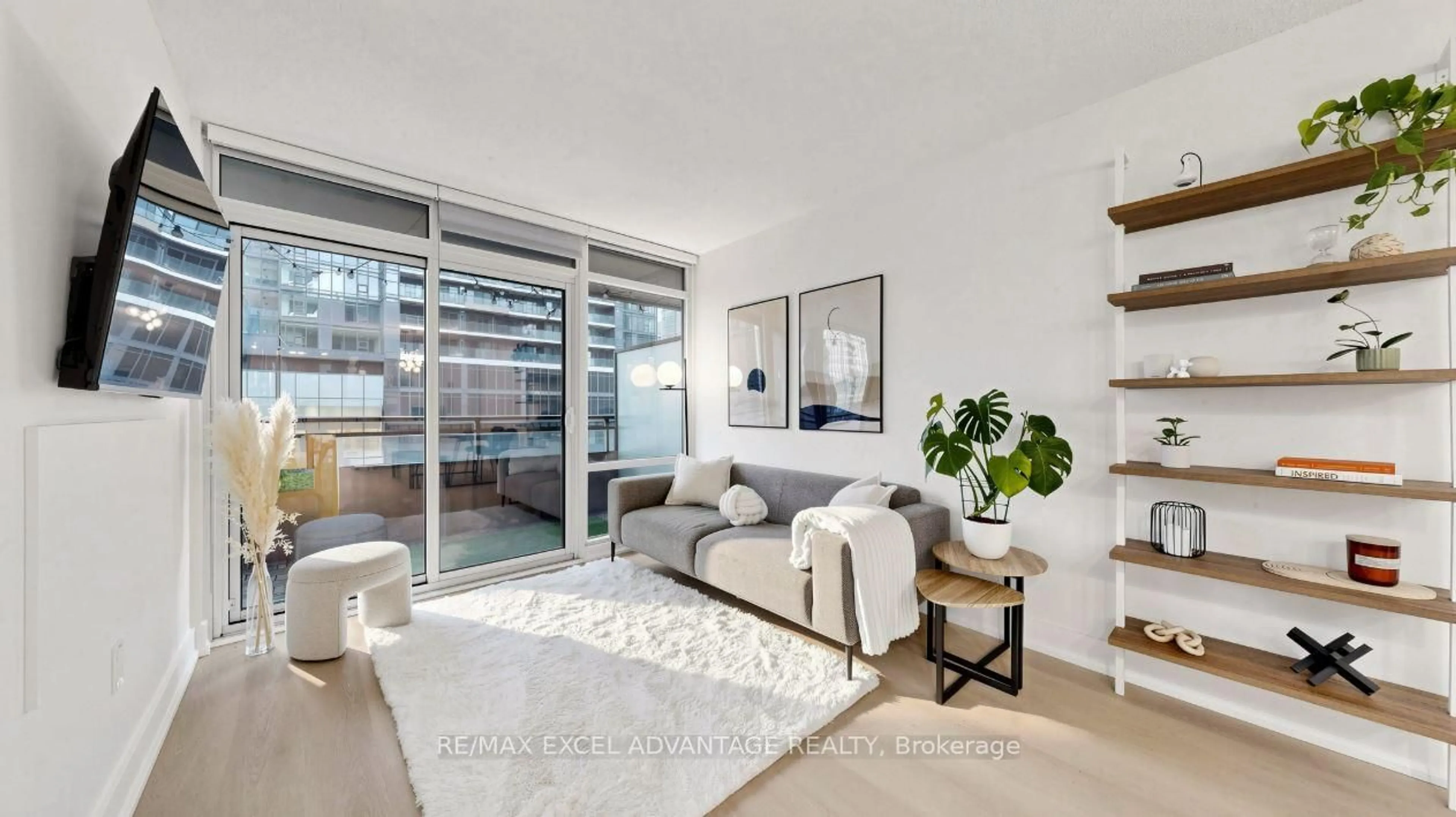 Living room with furniture, unknown for 4K Spadina Ave #1509, Toronto Ontario M5V 3Y9